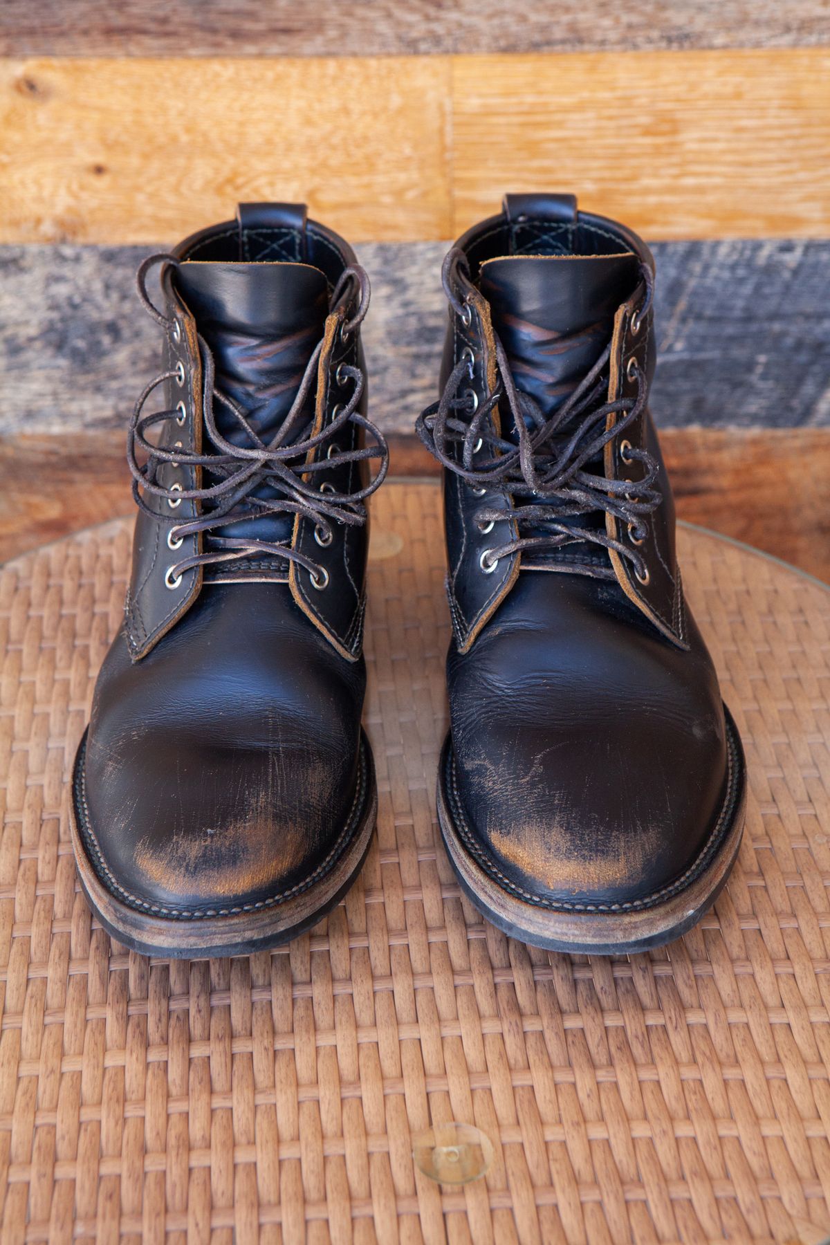 Photo by pigeontree on April 3, 2023 of the Santalum x PTC The Klondike Service Boot in S.B. Foot Black Klondike.