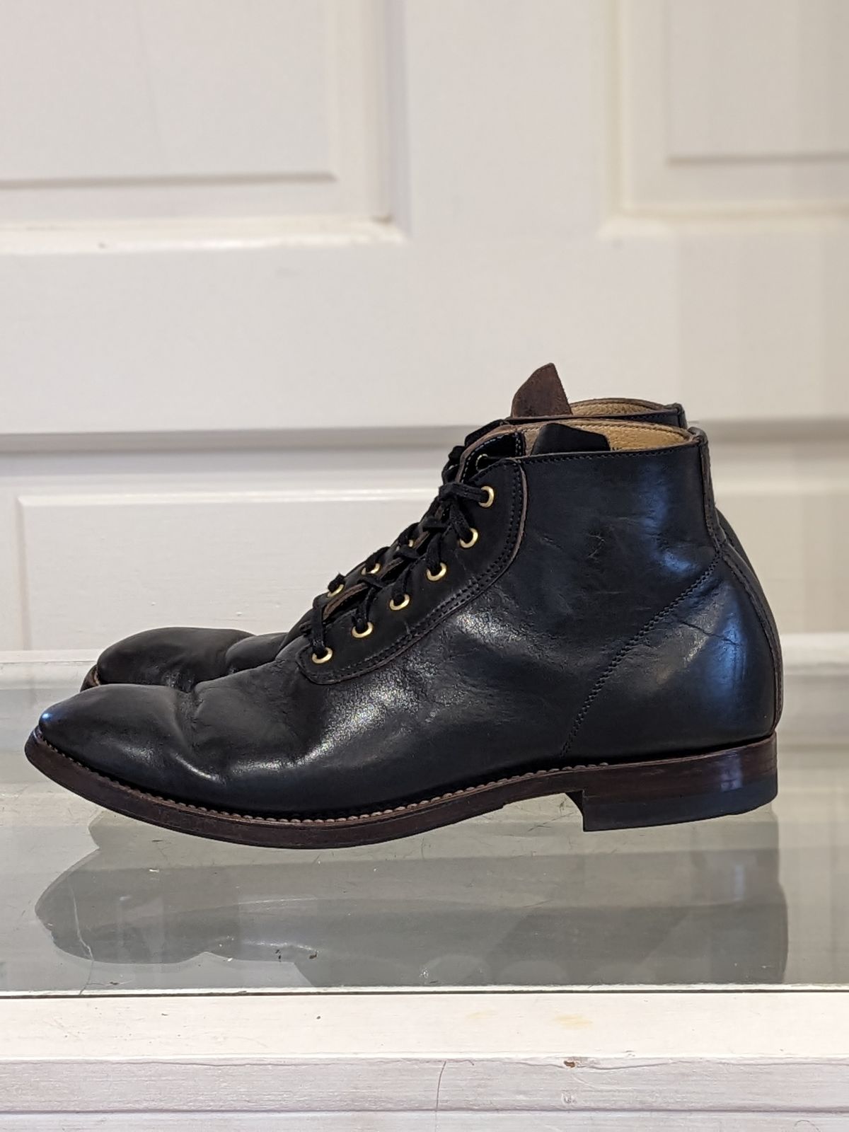Photo by unsung on December 2, 2023 of the Unsung Prototype in Horween Black Wrangler Horsehide.