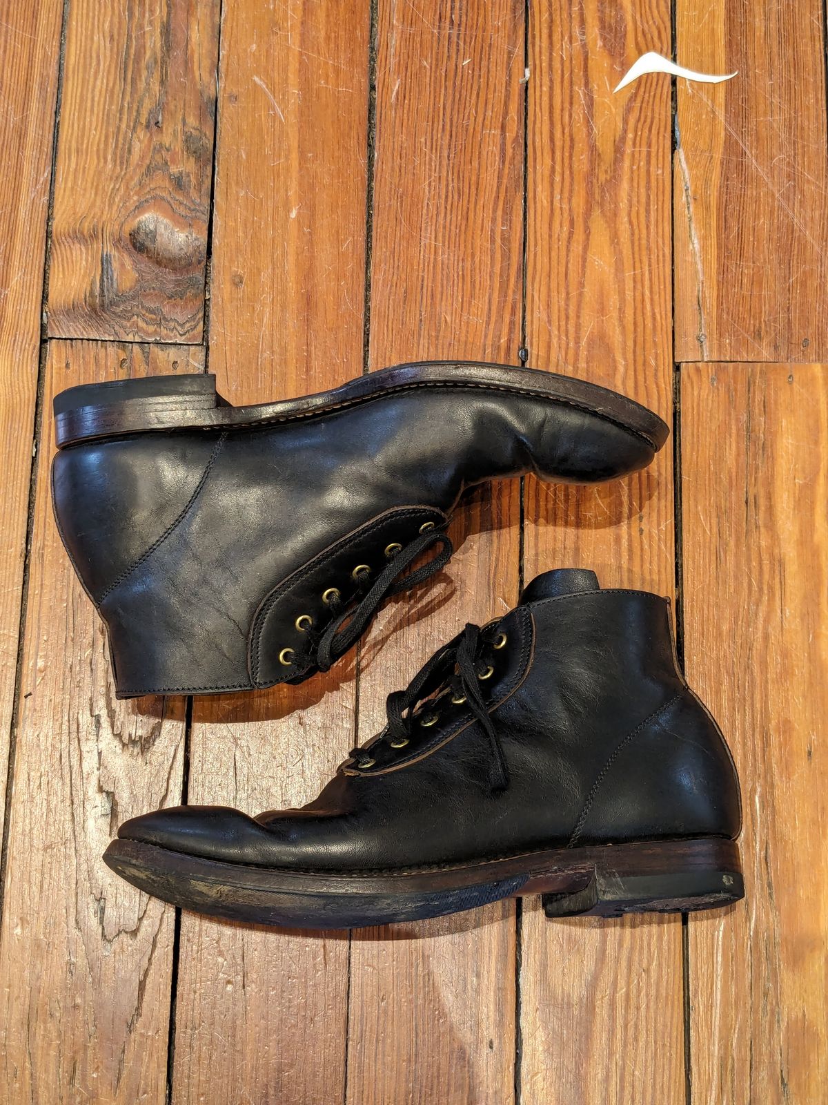 Photo by unsung on January 3, 2024 of the Unsung Prototype in Horween Black Wrangler Horsehide.