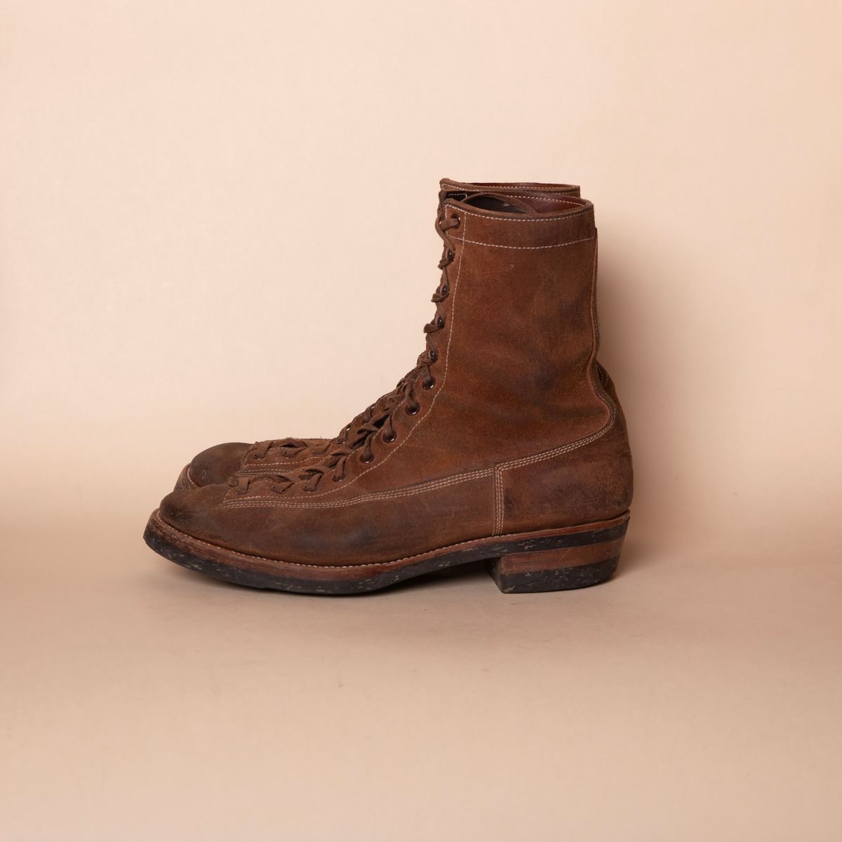 Photo by unsung on March 5, 2025 of the Unsung Prototype LTT in Horween Natural Waxed Flesh.