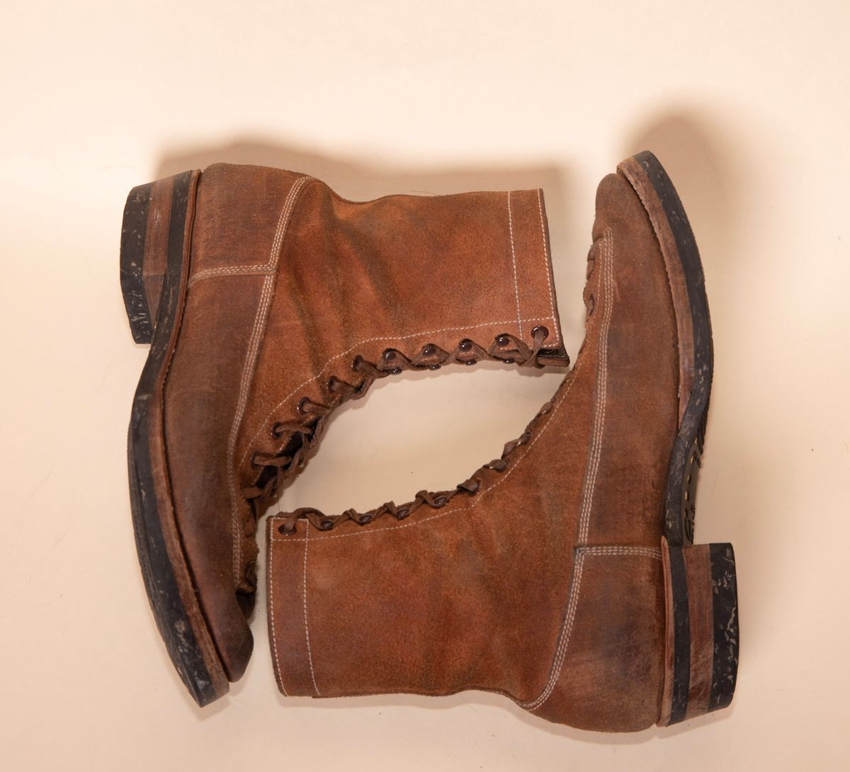Photo by unsung on March 5, 2025 of the Unsung Prototype LTT in Horween Natural Waxed Flesh.