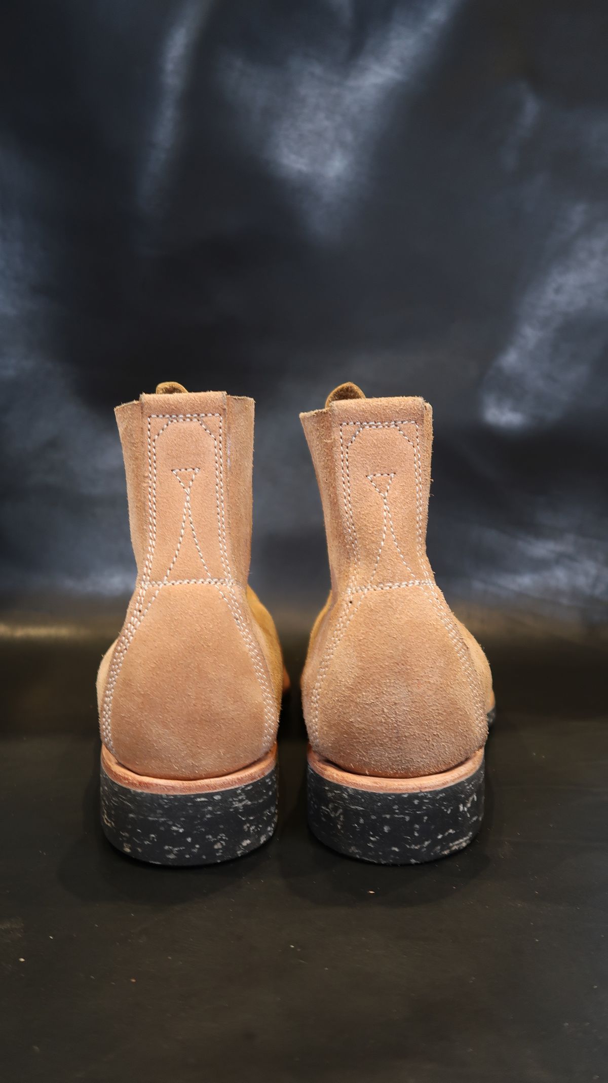 Photo by unsung on October 1, 2022 of the Unsung U 22-1 Slog Boot in Horween English Tan Dublin Roughout.
