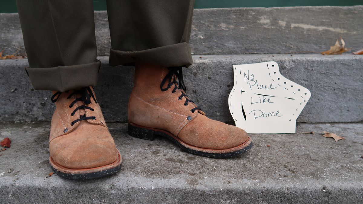Photo by unsung on November 2, 2022 of the Unsung U 22-1 Slog Boot in Horween English Tan Dublin Roughout.