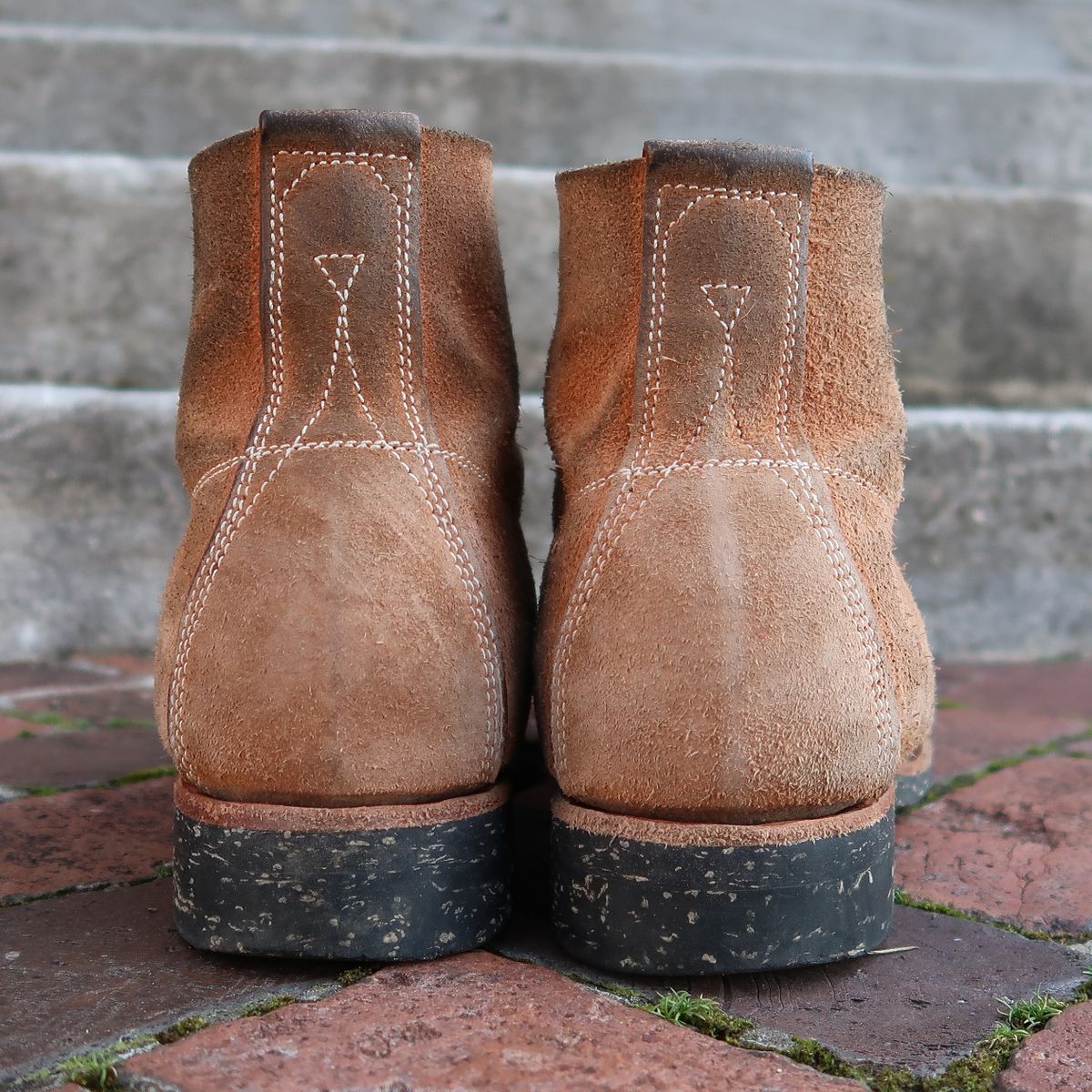 Photo by unsung on February 4, 2023 of the Unsung U 22-1 Slog Boot in Horween English Tan Dublin Roughout.