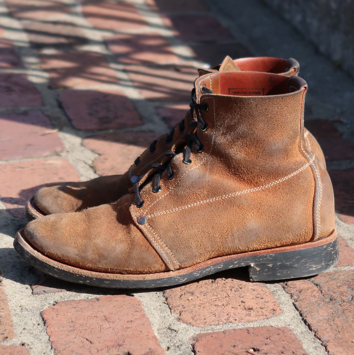 Photo by unsung on April 1, 2023 of the Unsung U 22-1 Slog Boot in Horween English Tan Dublin Roughout.