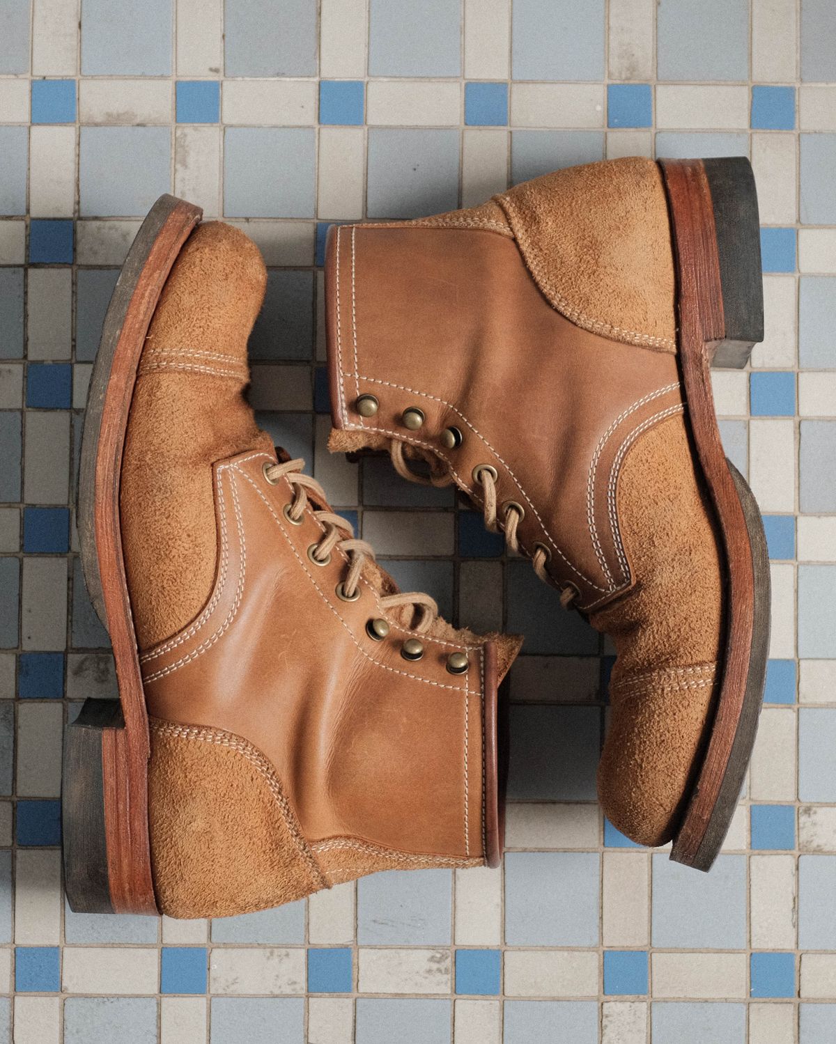 Photo by akito on November 3, 2023 of the Akito Heritage Boots in Unknown Leather.