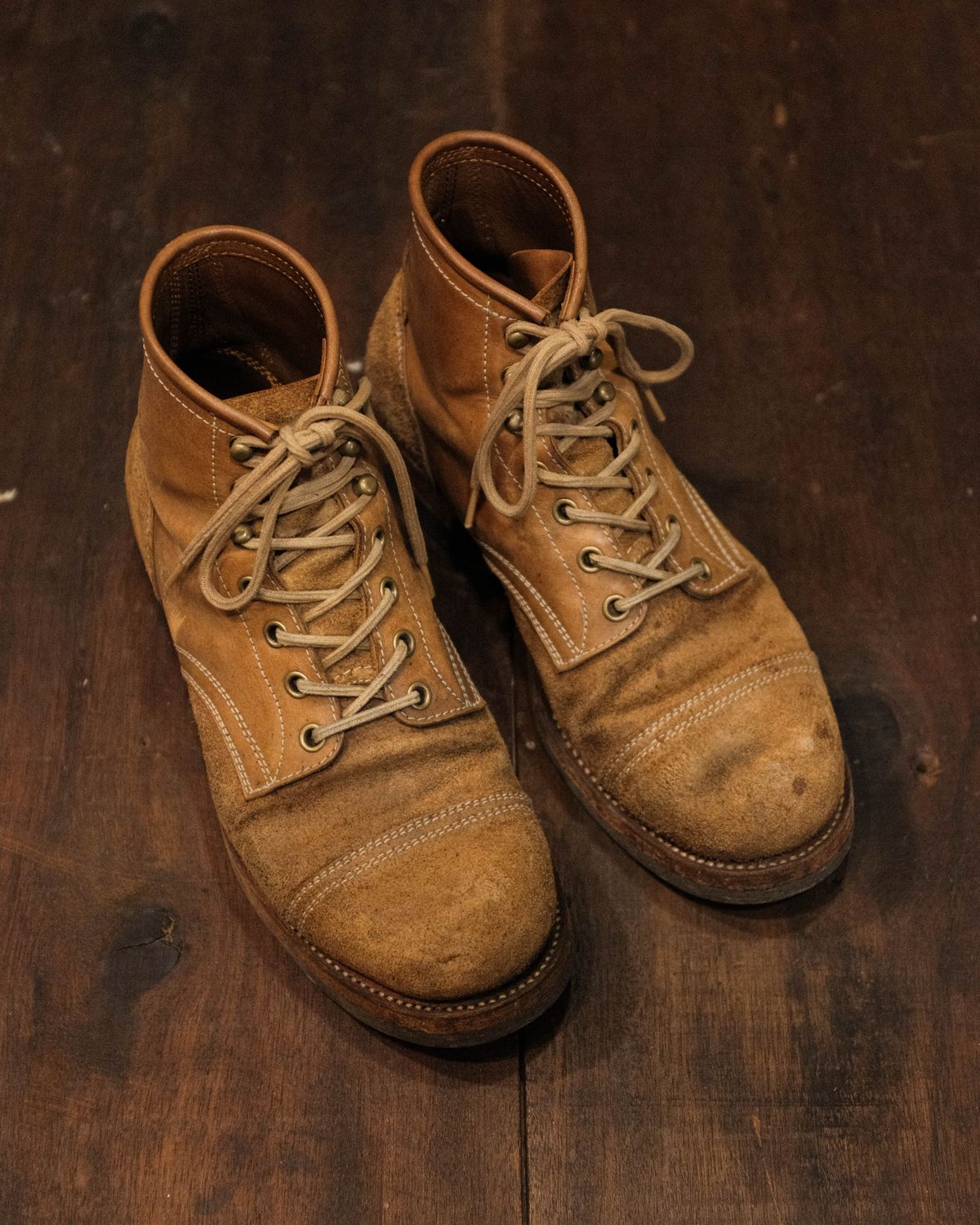 Photo by akito on April 2, 2024 of the Akito Heritage Boots in Unknown Leather.