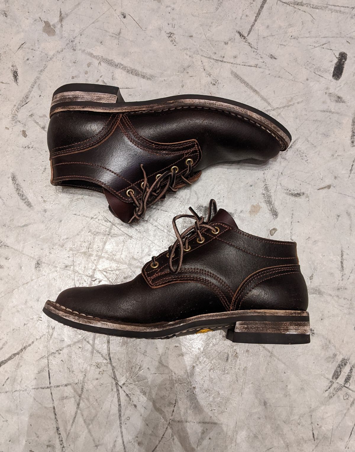 Photo by DonDiego on February 6, 2023 of the Nicks Comstock in Horween Brown Waxed Flesh.