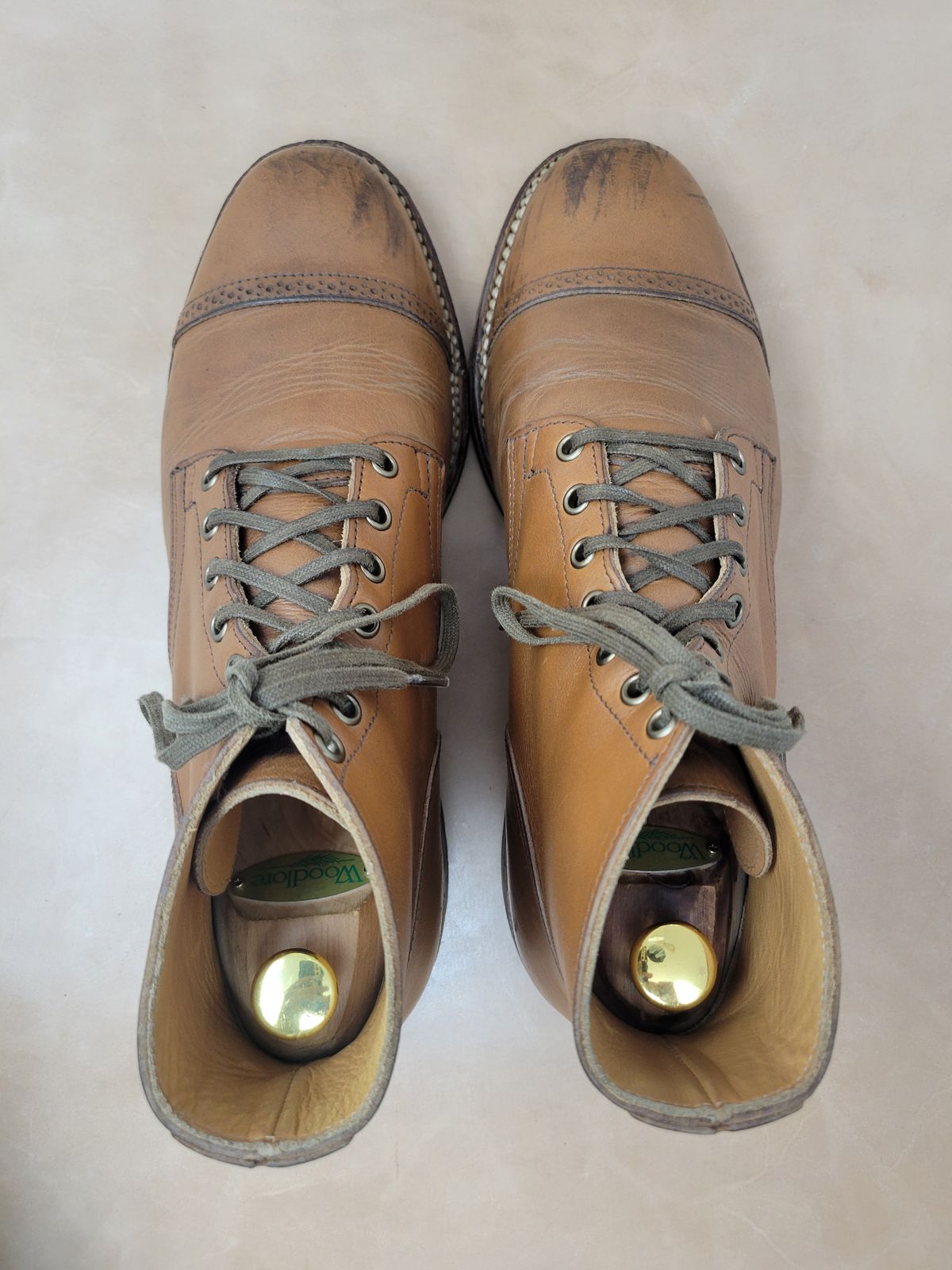 Photo by drdrakeramoray on January 4, 2024 of the Viberg Service Boot BCT in Horween Bourbon Horsebutt.