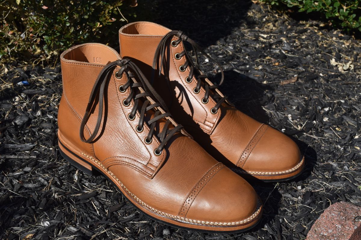 Photo by drdrakeramoray on November 2, 2023 of the Viberg Service Boot BCT in Horween Bourbon Horsebutt.