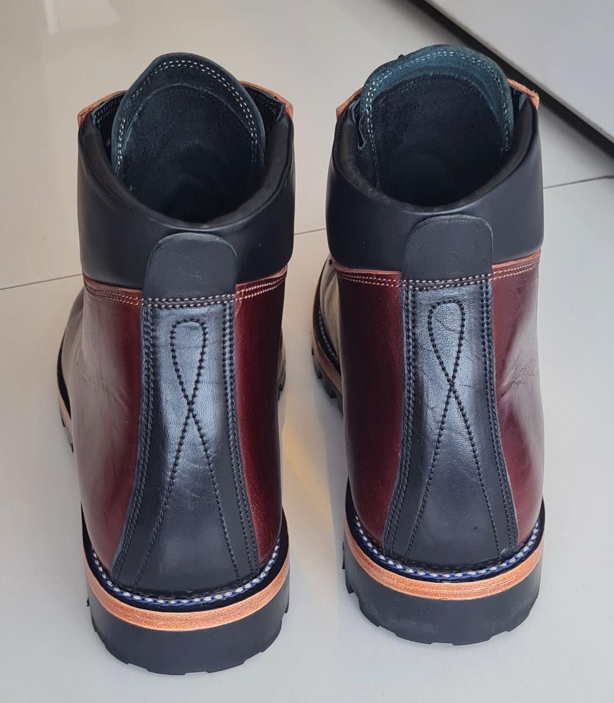 Photo by Littlewood555 on October 2, 2023 of the Fortis Boots Hugo in Shinki Burgundy Oiled Horsebutt.