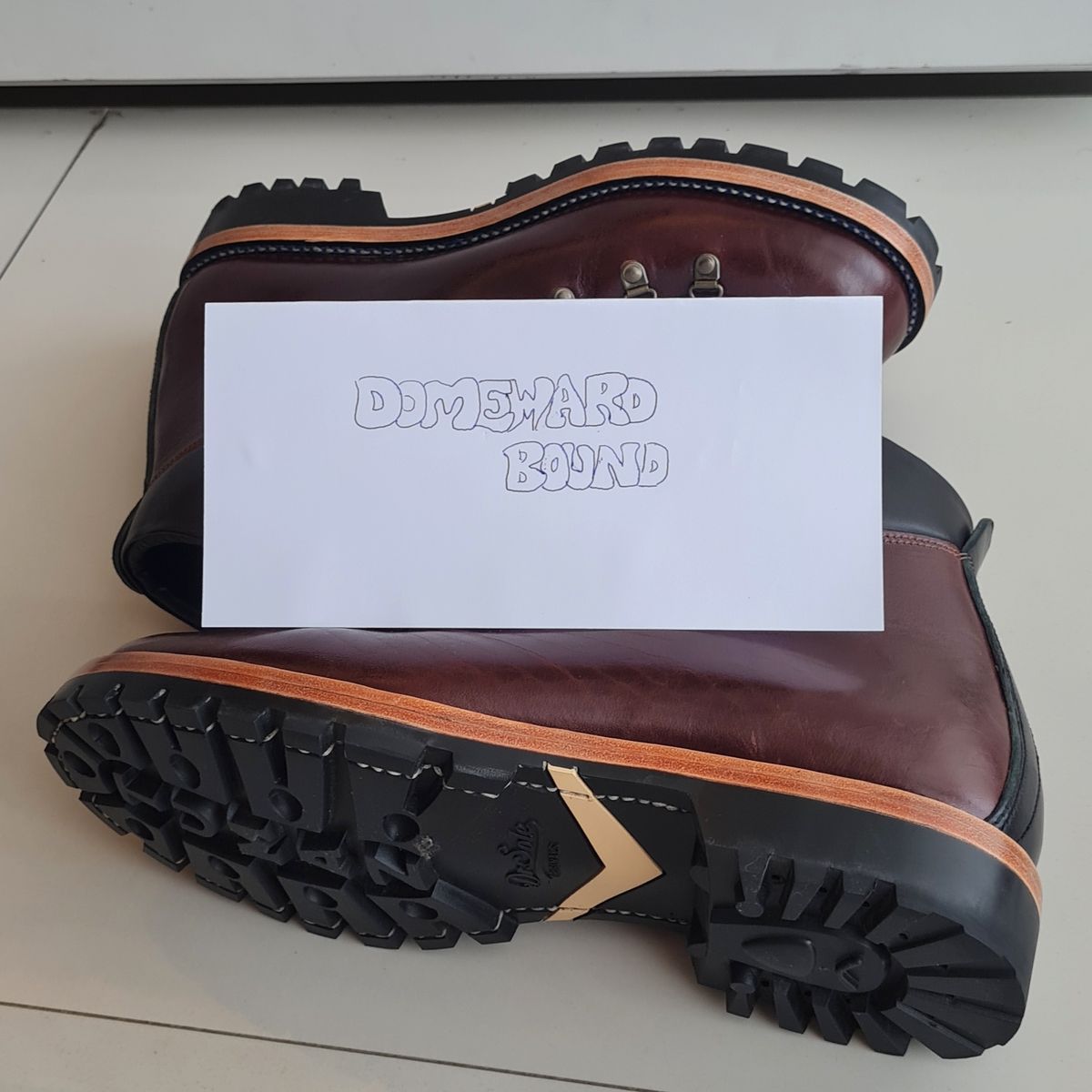 Photo by Littlewood555 on October 2, 2023 of the Fortis Boots Hugo in Shinki Burgundy Oiled Horsebutt.