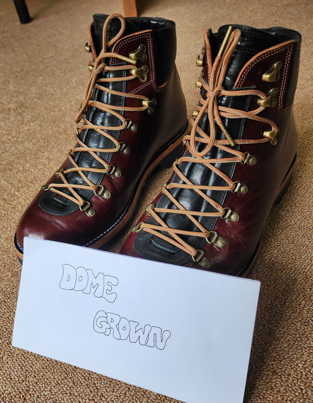 Photo by Littlewood555 on November 4, 2023 of the Fortis Boots Hugo in Shinki Burgundy Oiled Horsebutt.