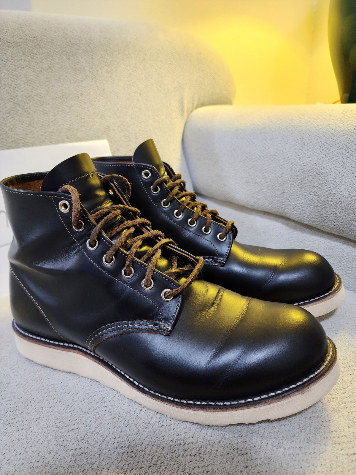 Photo by Littlewood555 on November 5, 2024 of the Red Wing 9870 in S.B. Foot Black Klondike.