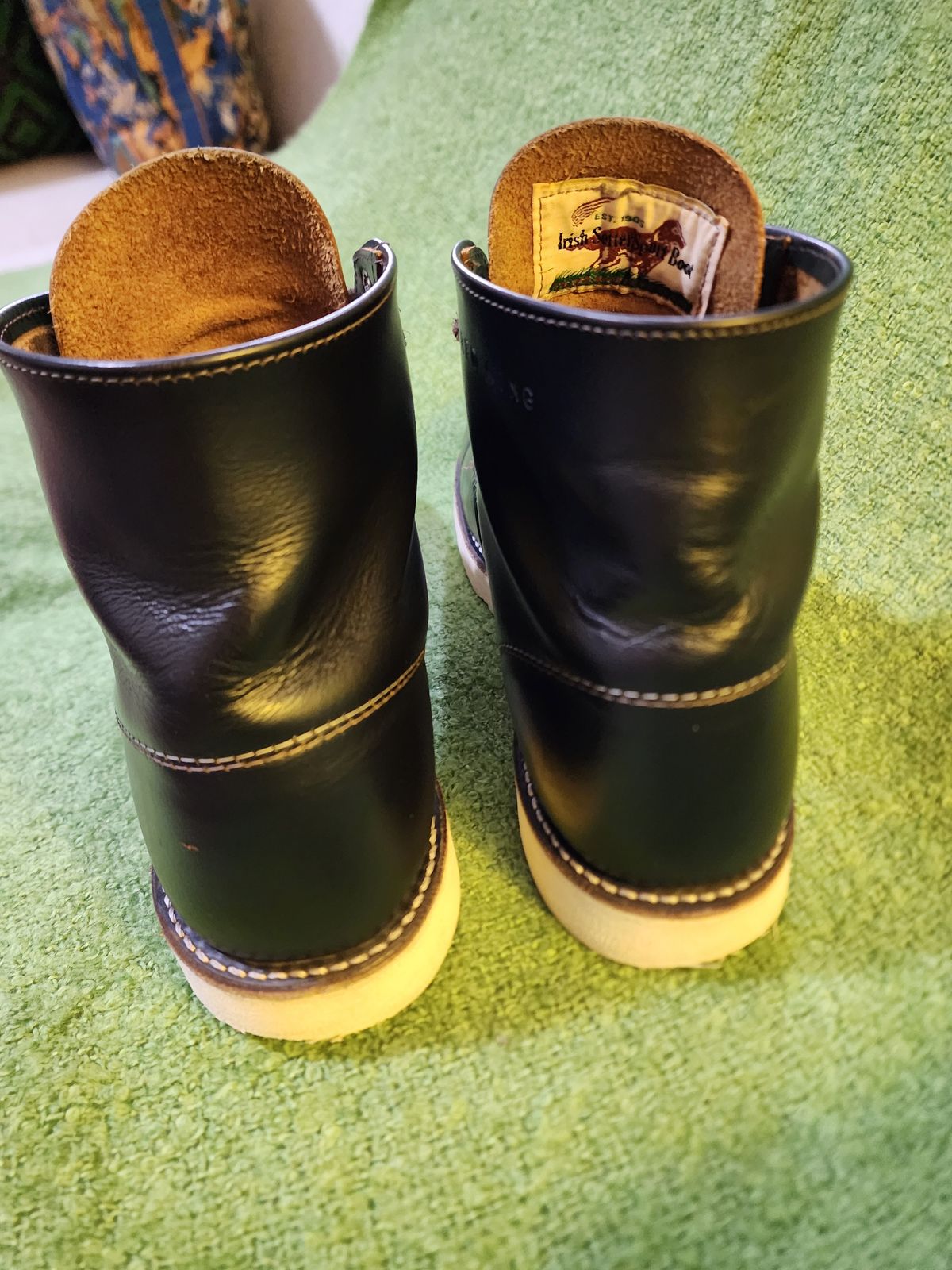 Photo by Littlewood555 on December 5, 2024 of the Red Wing 9870 in S.B. Foot Black Klondike.