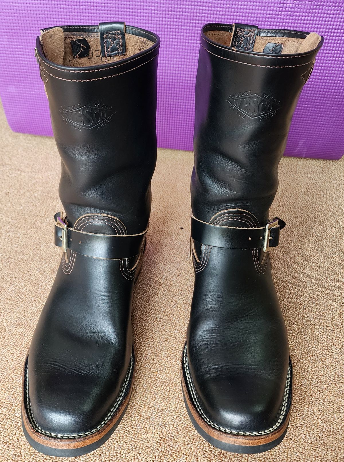 Photo by Littlewood555 on November 4, 2023 of the Wesco Mister Lou in Horween Black Chromexcel Horsehide.