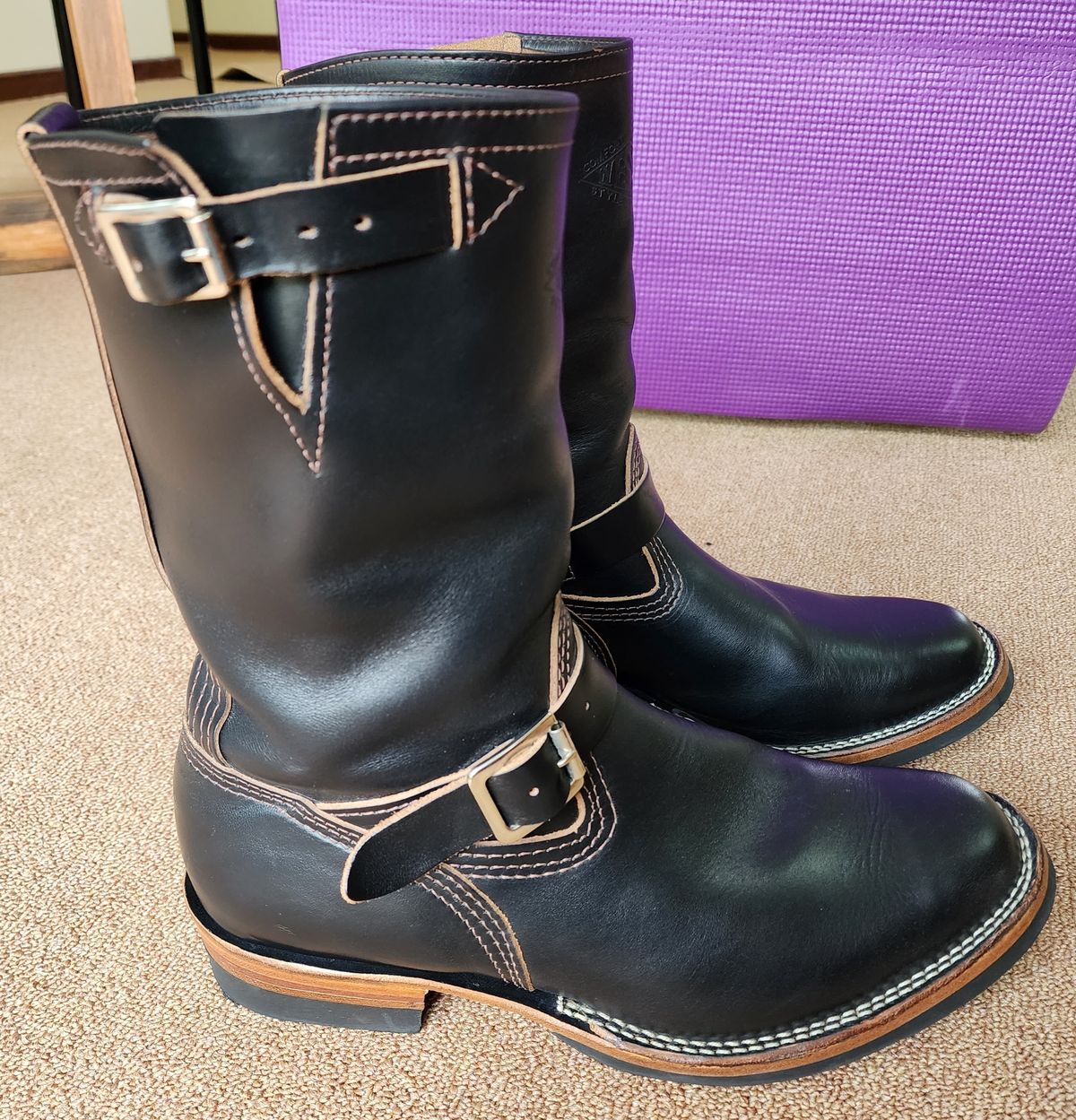 Photo by Littlewood555 on November 4, 2023 of the Wesco Mister Lou in Horween Black Chromexcel Horsehide.
