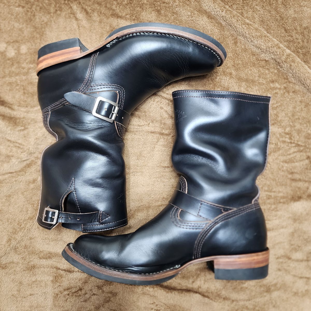 Photo by Littlewood555 on December 5, 2023 of the Wesco Mister Lou in Horween Black Chromexcel Horsehide.