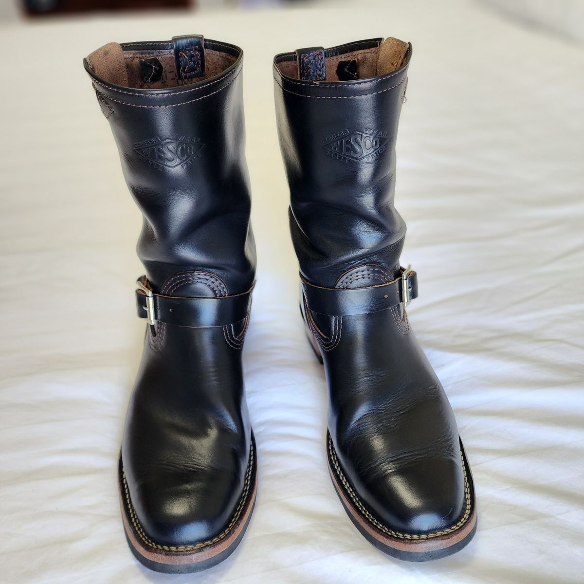 Photo by Littlewood555 on January 5, 2024 of the Wesco Mister Lou in Horween Black Chromexcel Horsehide.