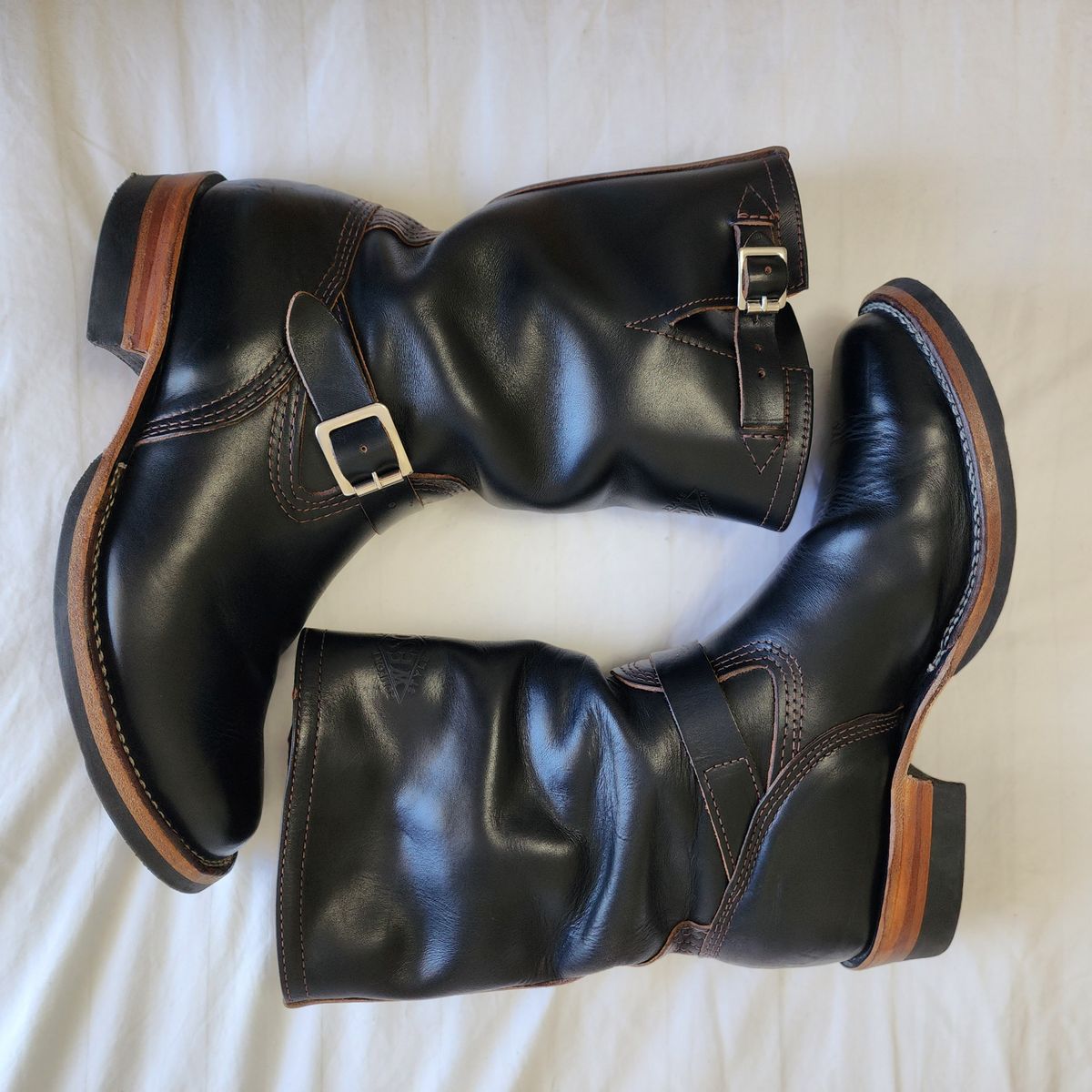 Photo by Littlewood555 on January 5, 2024 of the Wesco Mister Lou in Horween Black Chromexcel Horsehide.