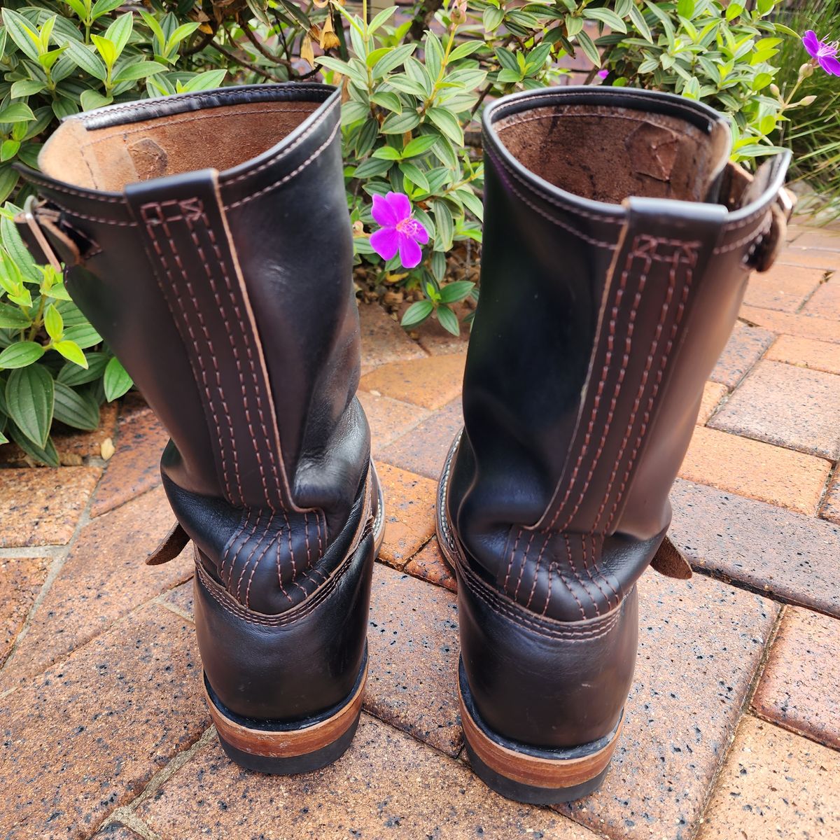 Photo by Littlewood555 on February 5, 2024 of the Wesco Mister Lou in Horween Black Chromexcel Horsehide.