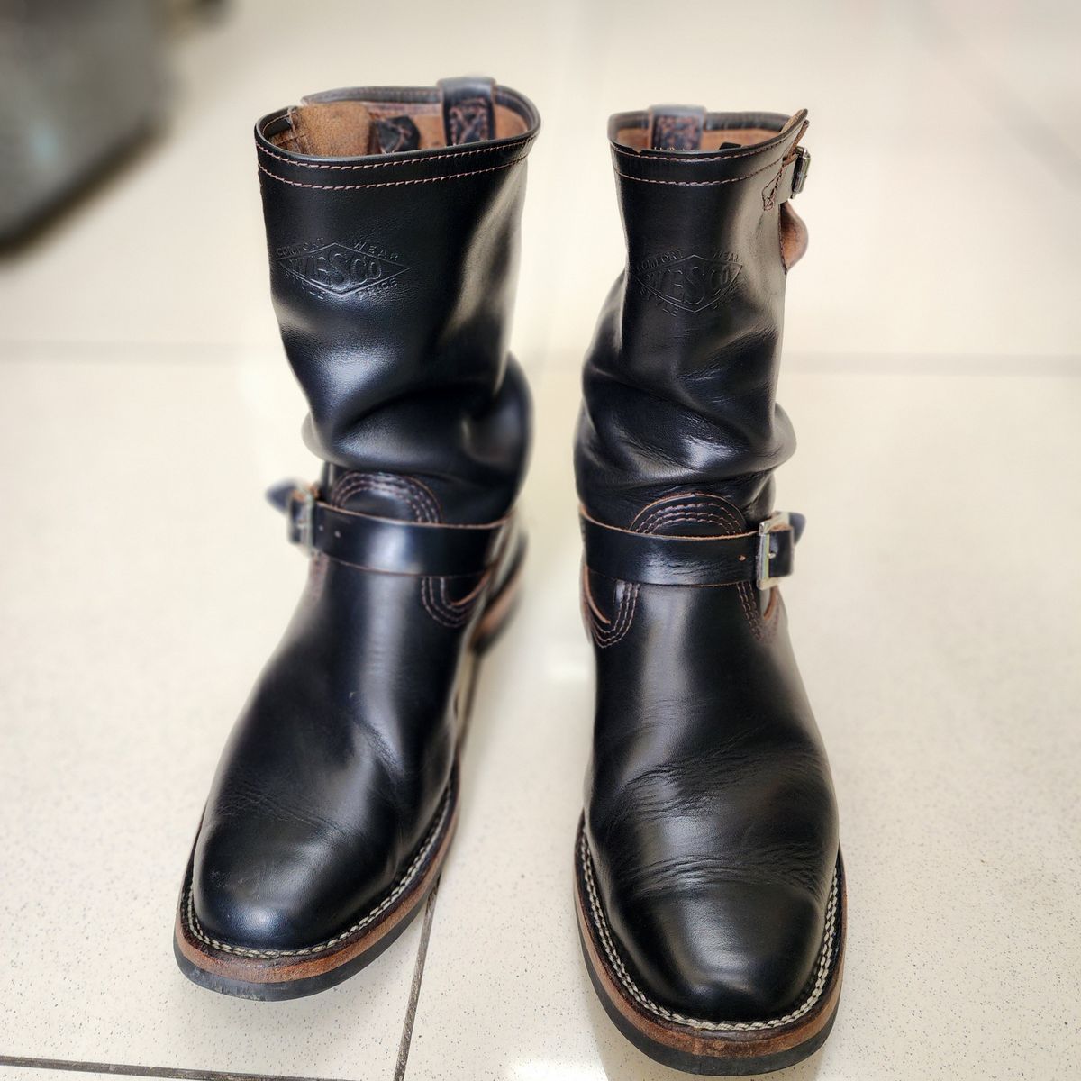 Photo by Littlewood555 on April 2, 2024 of the Wesco Mister Lou in Horween Black Chromexcel Horsehide.