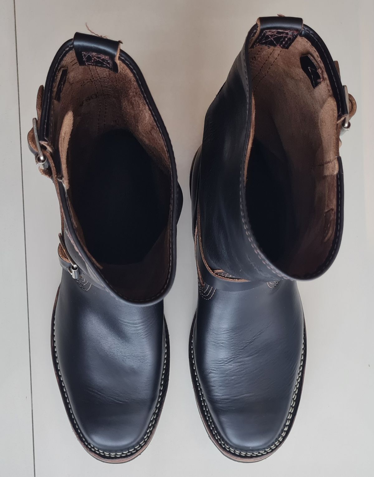 Photo by Littlewood555 on October 2, 2023 of the Wesco Mister Lou in Horween Black Chromexcel Horsehide.