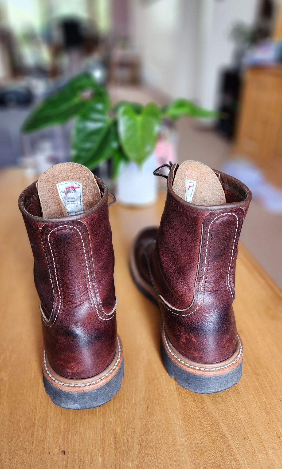 Photo by Littlewood555 on January 4, 2026 of the Red Wing 4585 120th Anniversary Logger Boot Briar Oil Slick in S.B. Foot Briar Oil Slick.