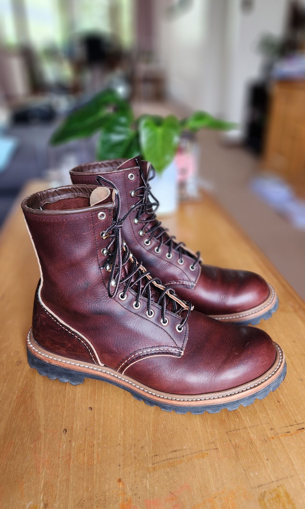 Photo by Littlewood555 on January 4, 2026 of the Red Wing 4585 120th Anniversary Logger Boot Briar Oil Slick in S.B. Foot Briar Oil Slick.