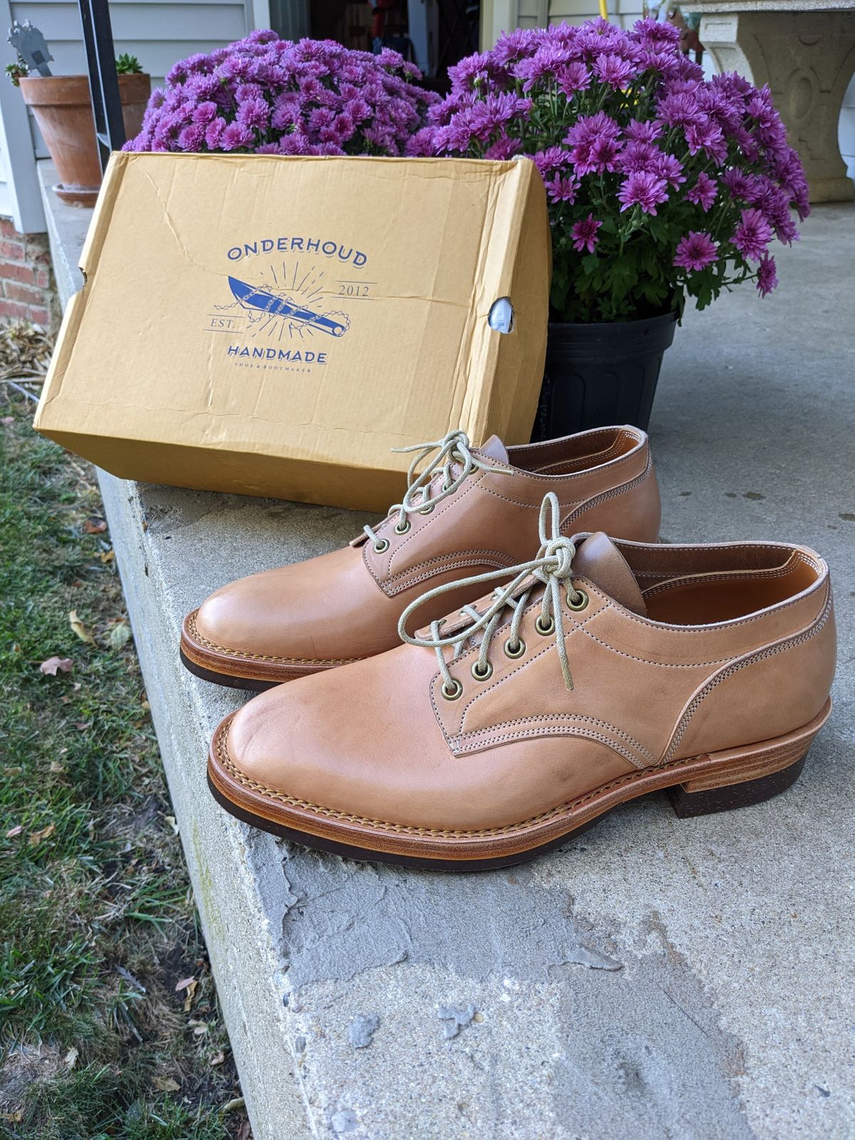 Photo by cross on October 2, 2022 of the Onderhoud LVL01 Derby Boot in Wickett & Craig Russet Traditional Harness.