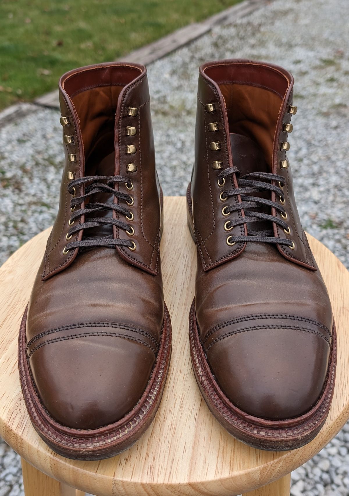 Photo by cross on January 2, 2024 of the Alden x Stitchdown Stitchup 3 in Horween Ravello Shell Cordovan.