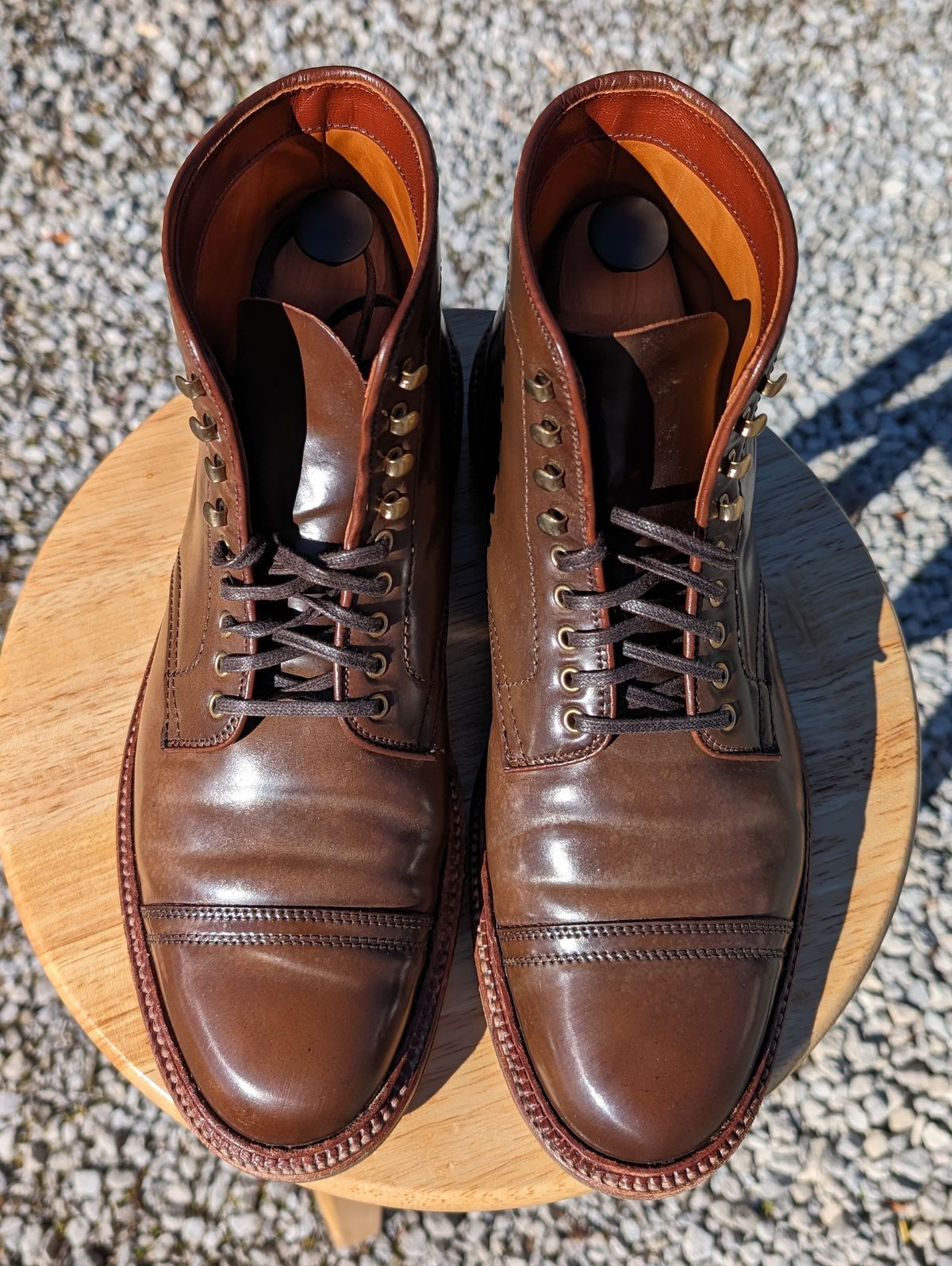 Photo by cross on February 4, 2024 of the Alden x Stitchdown Stitchup 3 in Horween Ravello Shell Cordovan.
