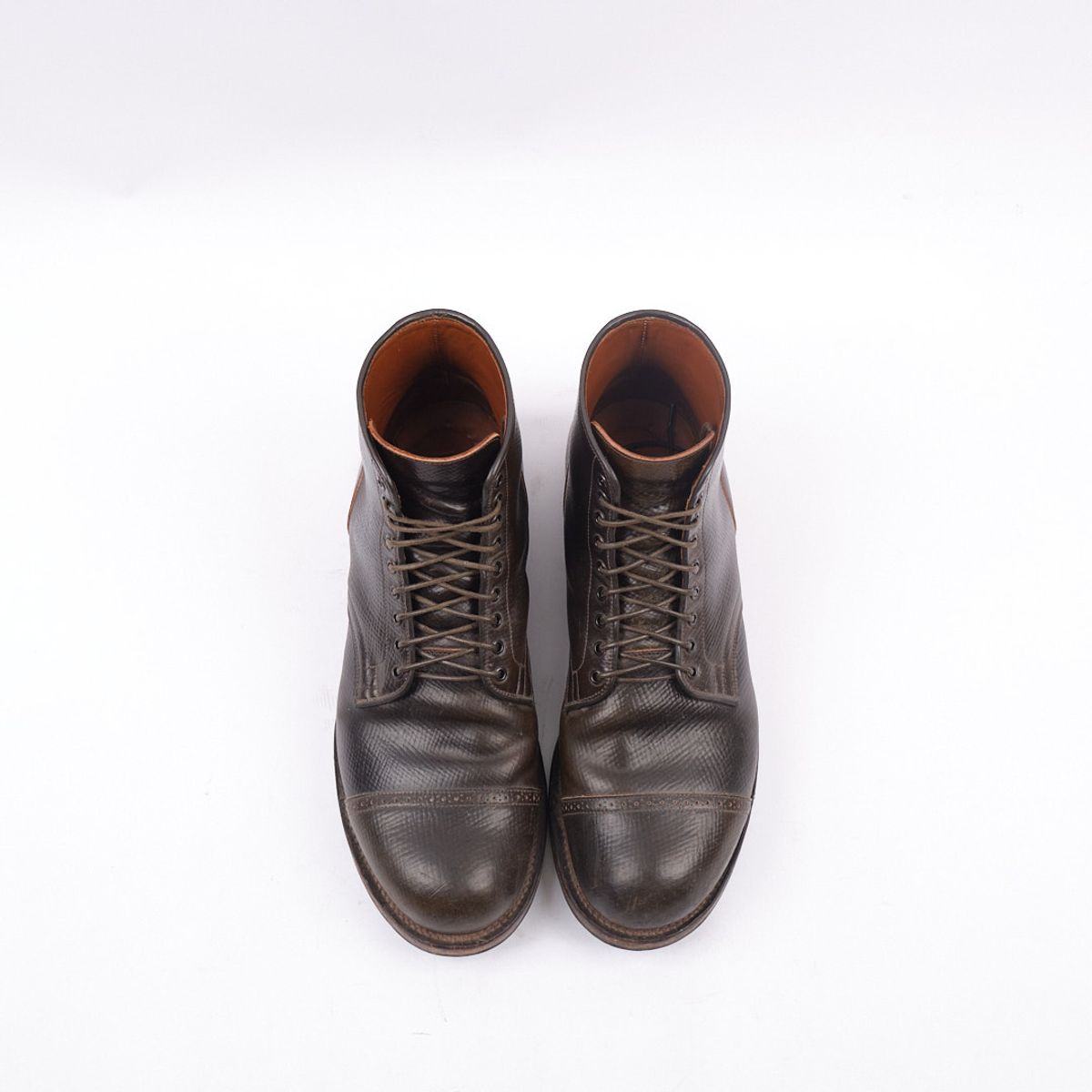Photo by inthosejawnz on February 5, 2025 of the Viberg Service Boot BCT in Horween Cognac Shell Boxboard.