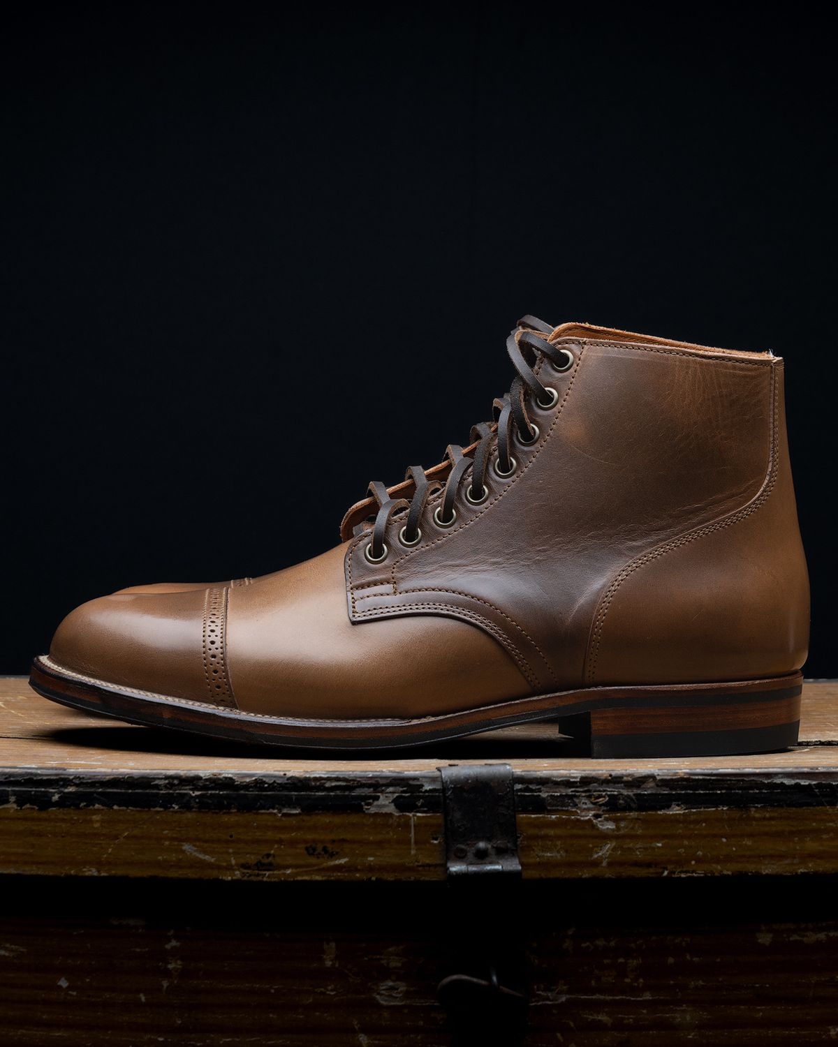 Photo by inthosejawnz on October 3, 2022 of the Viberg Service Boot BCT in Horween Bourbon Horsebutt.