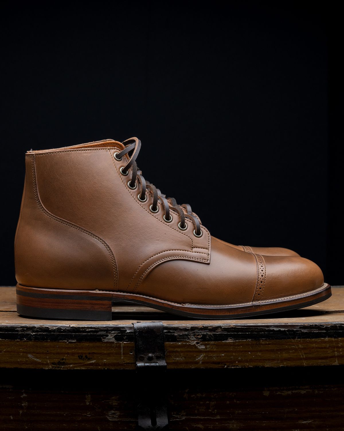 Photo by inthosejawnz on October 3, 2022 of the Viberg Service Boot BCT in Horween Bourbon Horsebutt.