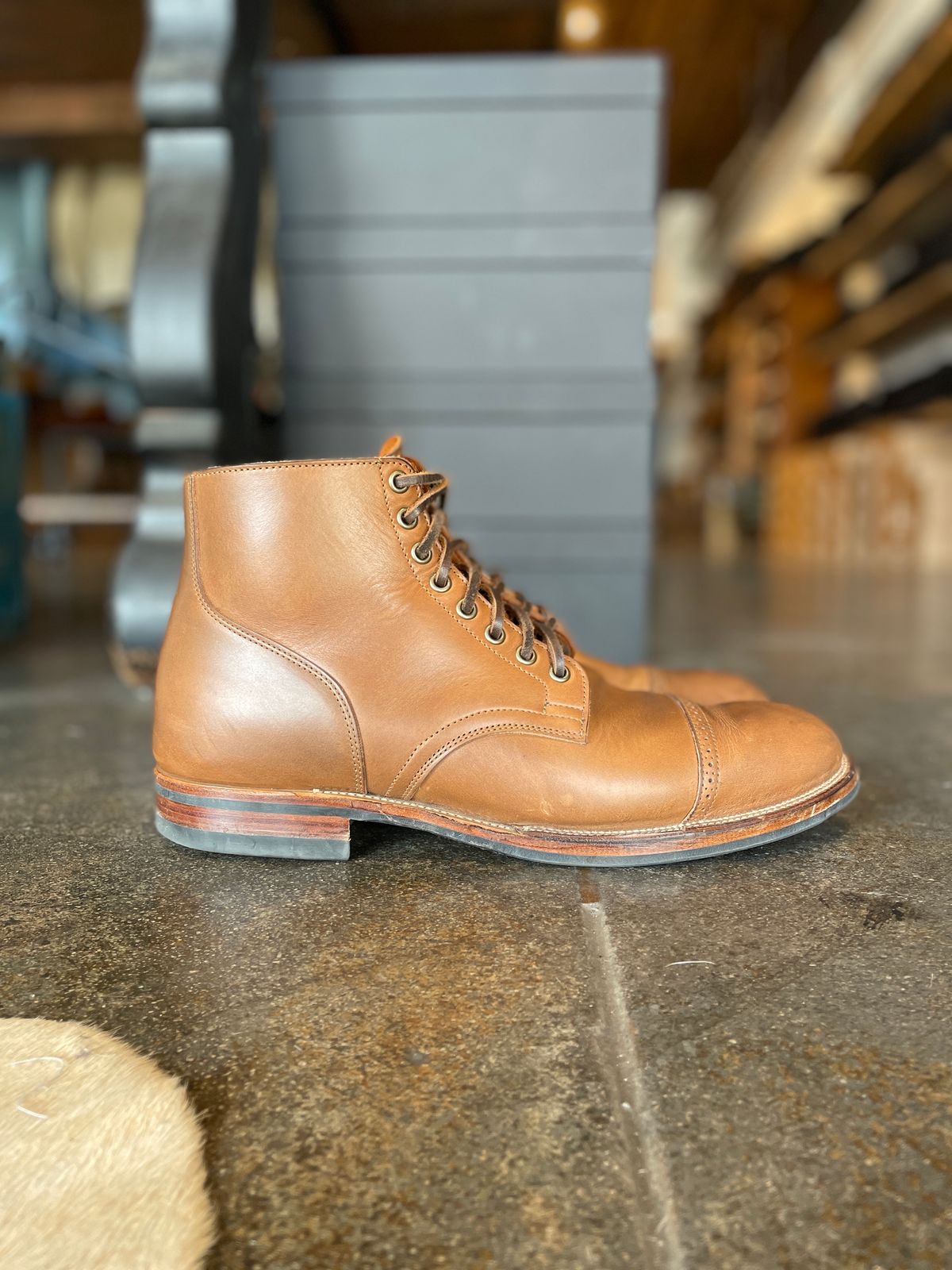 Photo by inthosejawnz on November 4, 2022 of the Viberg Service Boot BCT in Horween Bourbon Horsebutt.