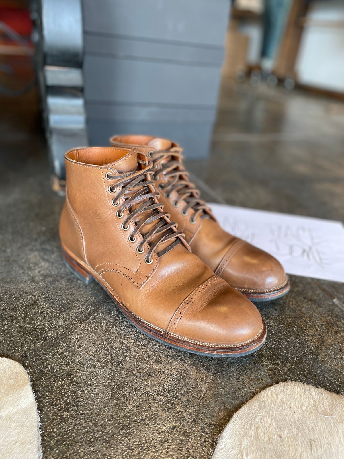 Photo by inthosejawnz on November 4, 2022 of the Viberg Service Boot BCT in Horween Bourbon Horsebutt.