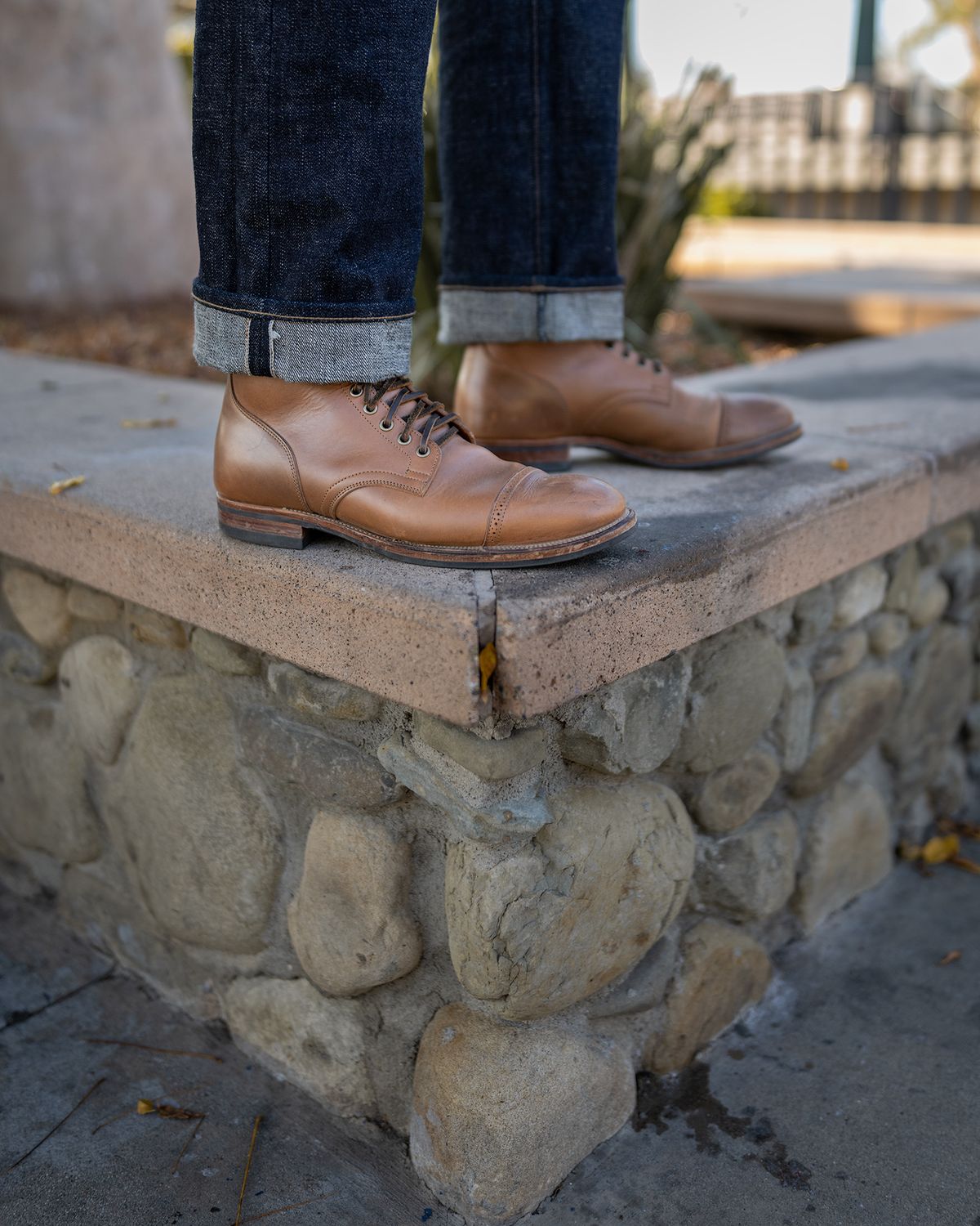 Photo by inthosejawnz on December 5, 2022 of the Viberg Service Boot BCT in Horween Bourbon Horsebutt.