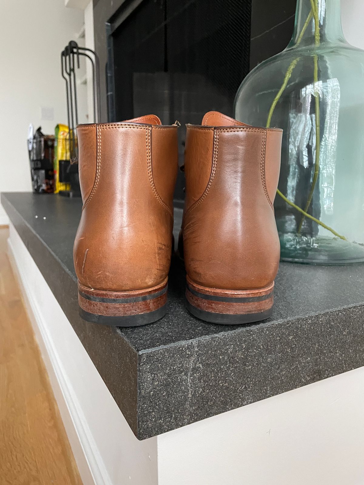 Photo by inthosejawnz on January 5, 2023 of the Viberg Service Boot BCT in Horween Bourbon Horsebutt.