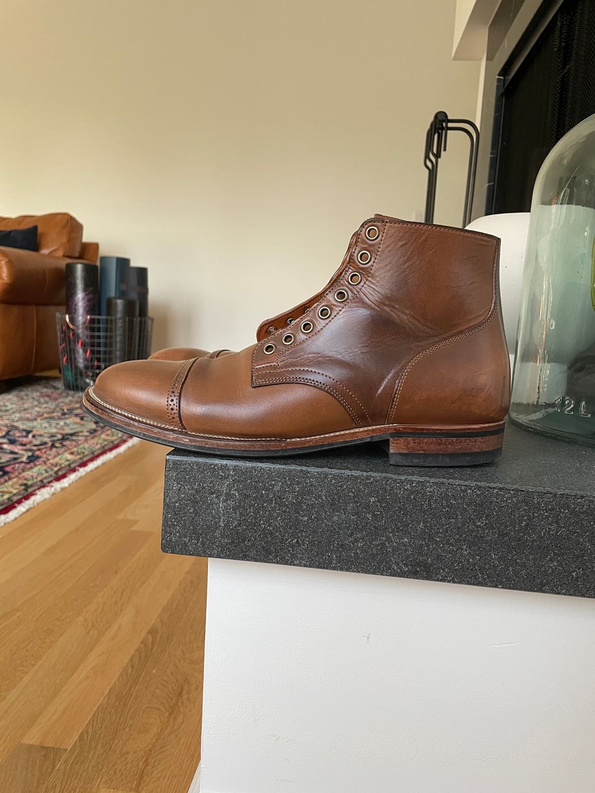 Photo by inthosejawnz on February 6, 2023 of the Viberg Service Boot BCT in Horween Bourbon Horsebutt.