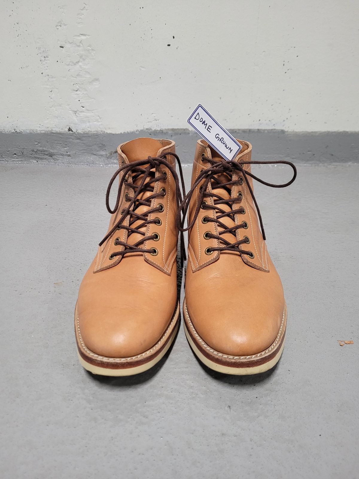 Photo by MyNameisJeff on November 2, 2023 of the Onderhoud SVC01 Boondocker in Horween Natural Essex.