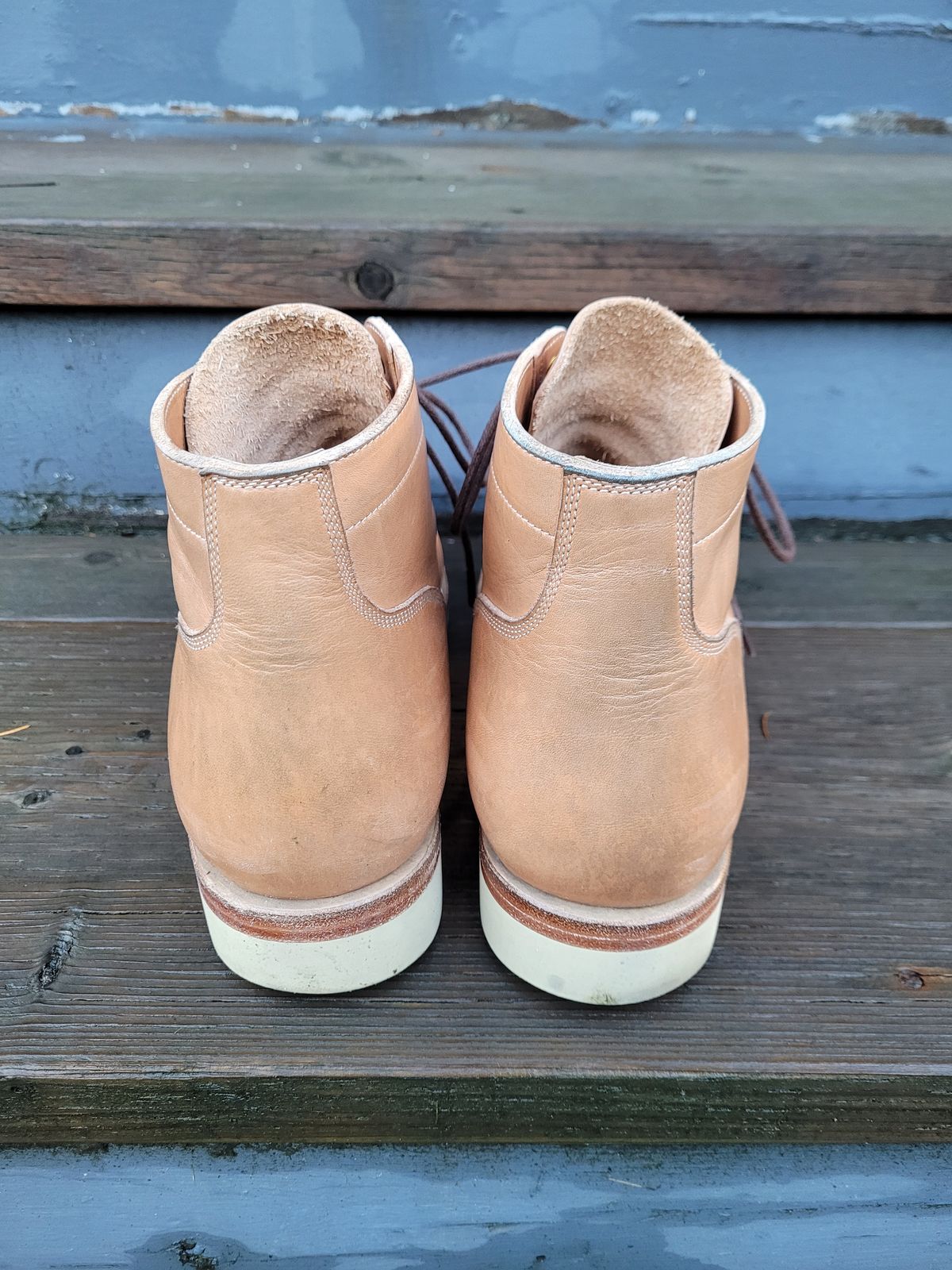 Photo by MyNameisJeff on December 2, 2023 of the Onderhoud SVC01 Boondocker in Horween Natural Essex.