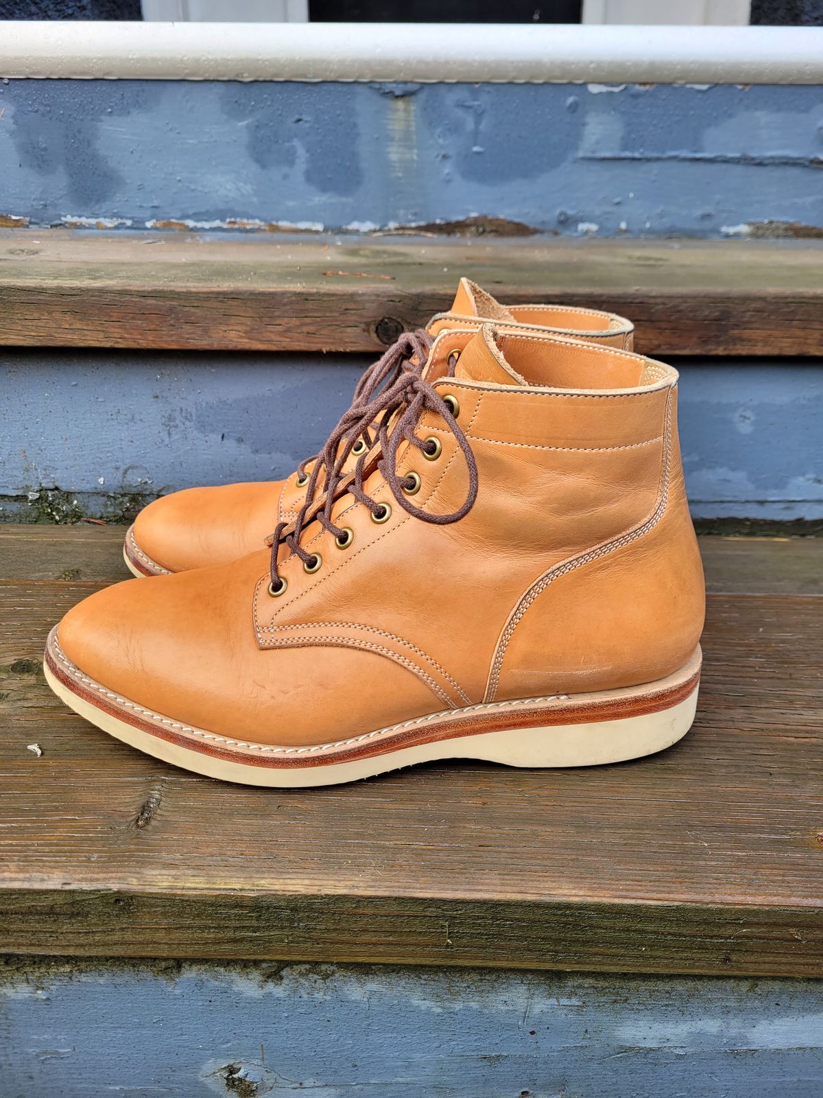 Photo by MyNameisJeff on January 1, 2024 of the Onderhoud SVC01 Boondocker in Horween Natural Essex.