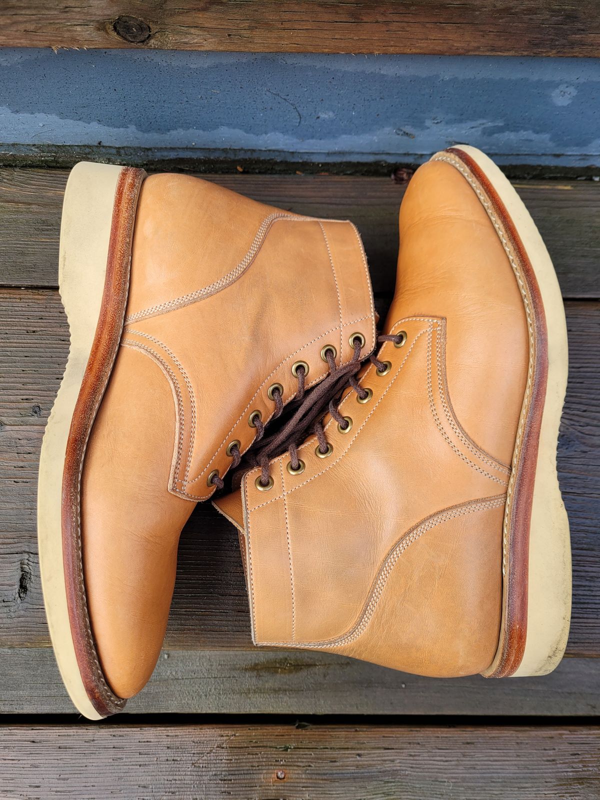 Photo by MyNameisJeff on January 1, 2024 of the Onderhoud SVC01 Boondocker in Horween Natural Essex.
