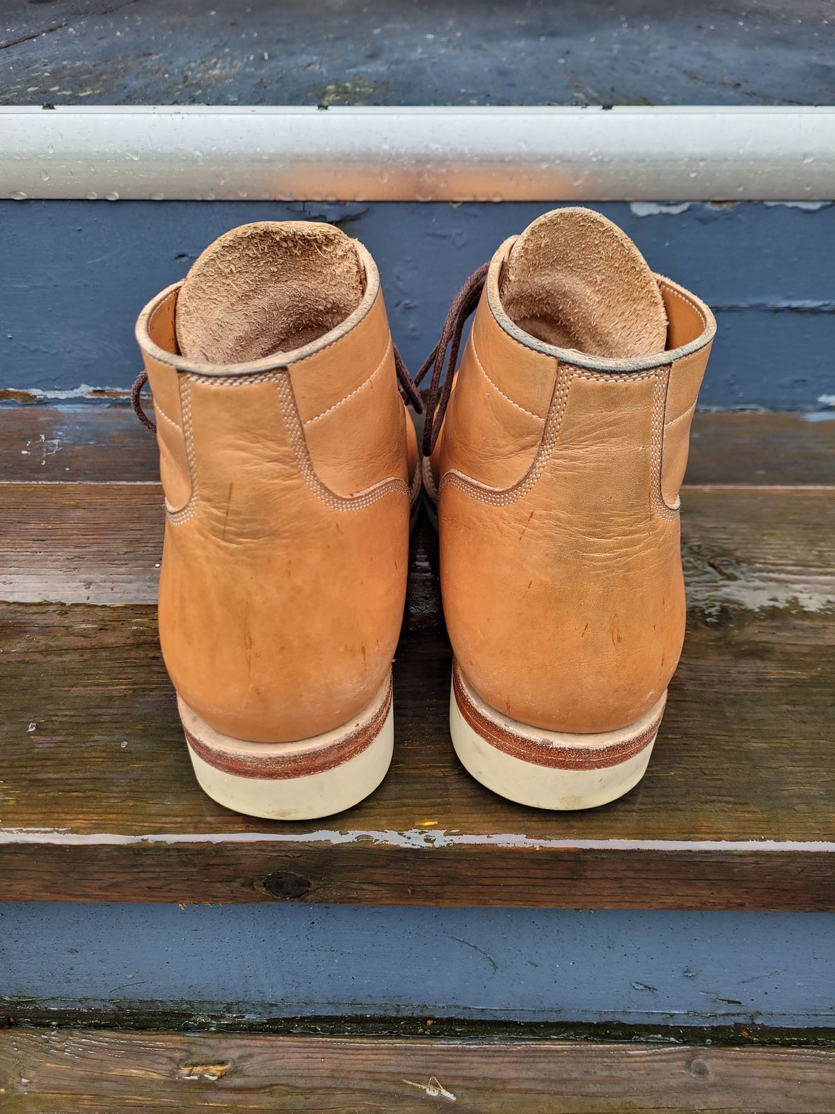 Photo by MyNameisJeff on March 1, 2024 of the Onderhoud SVC01 Boondocker in Horween Natural Essex.
