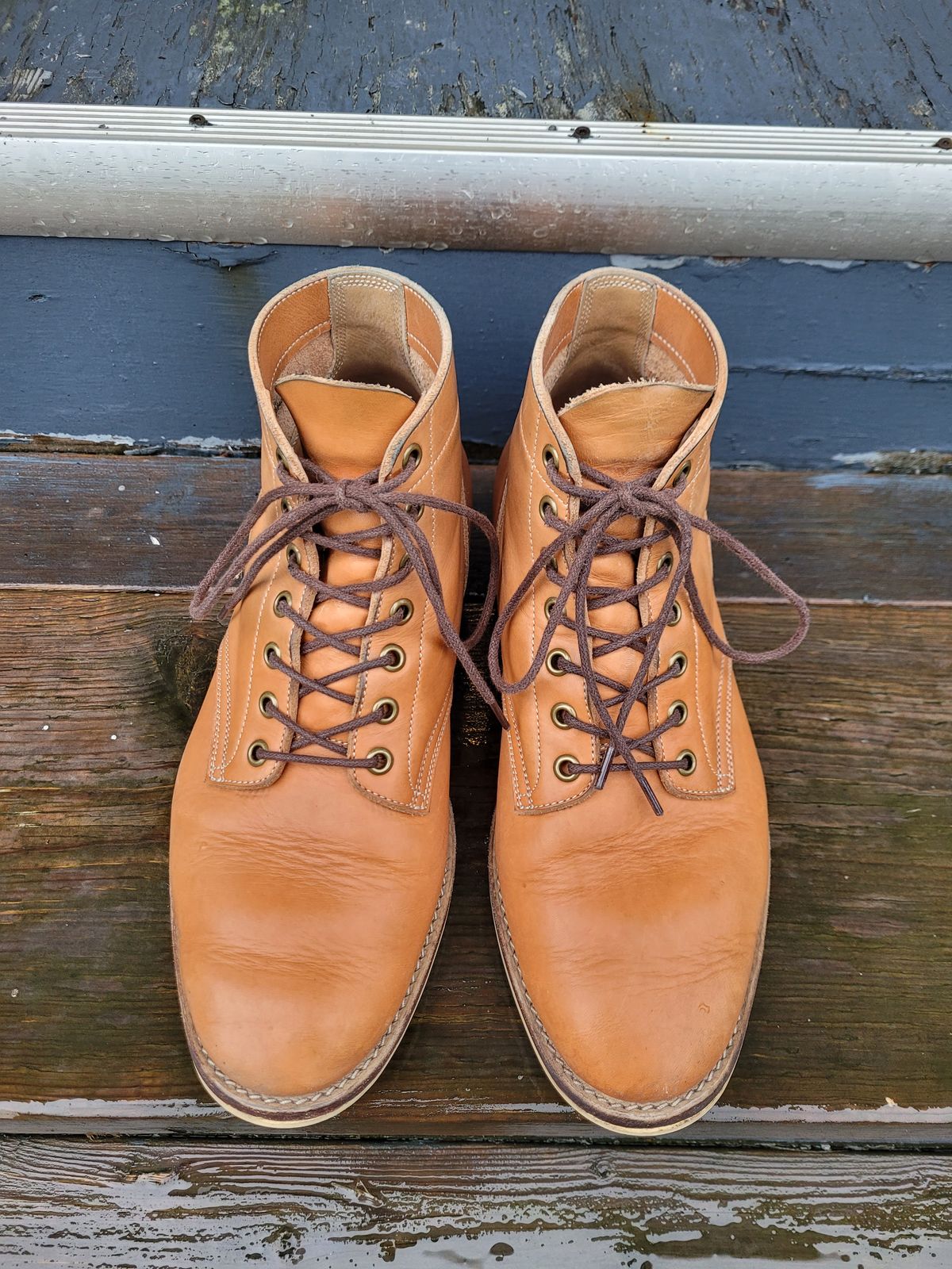 Photo by MyNameisJeff on March 1, 2024 of the Onderhoud SVC01 Boondocker in Horween Natural Essex.