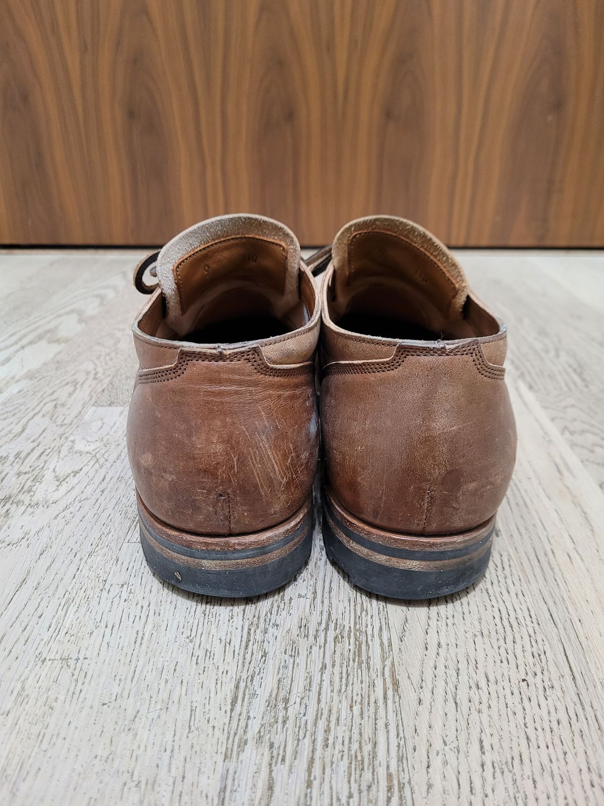 Photo by MyNameisJeff on January 1, 2023 of the Viberg 145 Oxford in Horween Natural Essex Workshoe Butt.