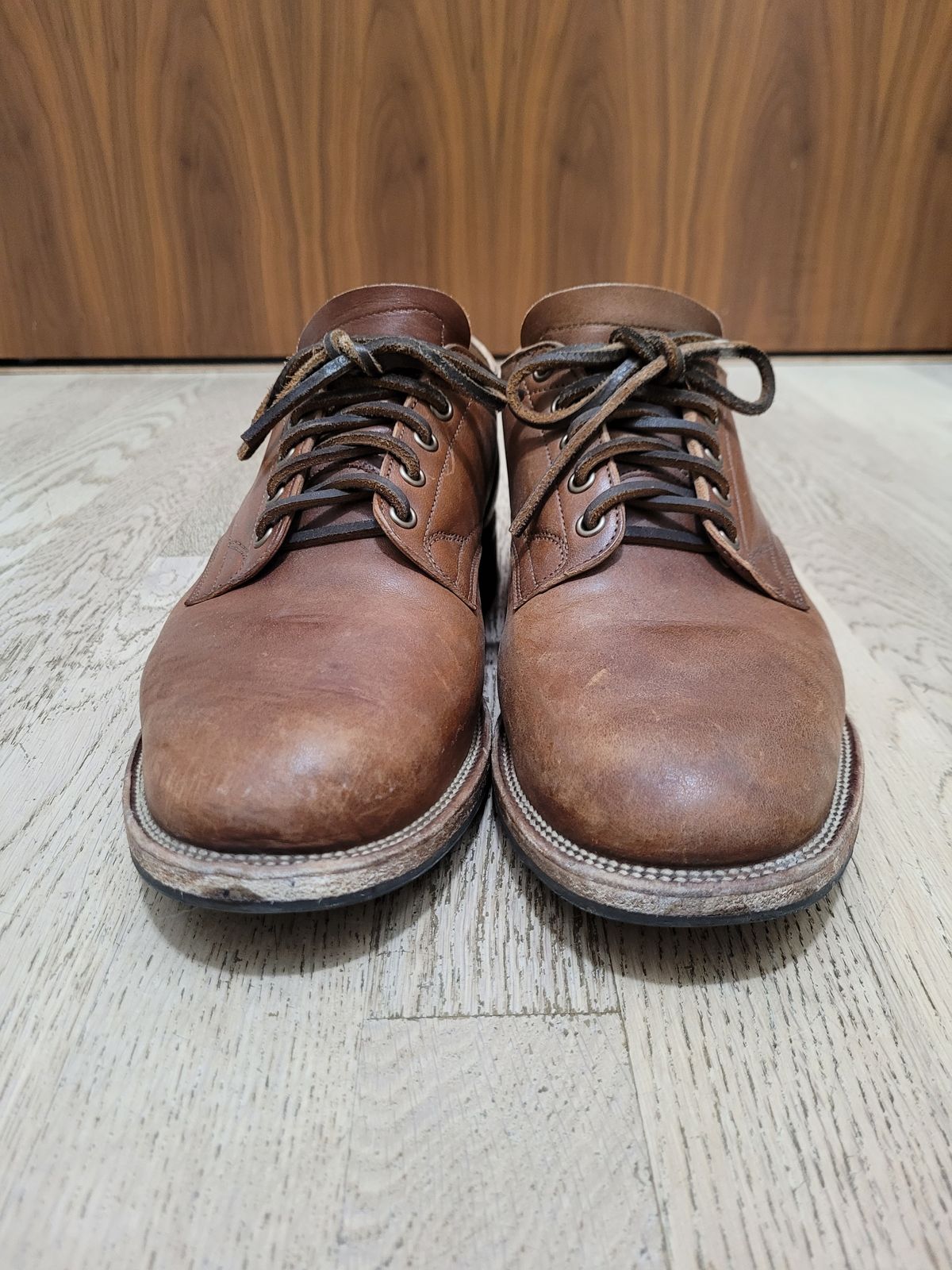 Photo by MyNameisJeff on January 1, 2023 of the Viberg 145 Oxford in Horween Natural Essex Workshoe Butt.