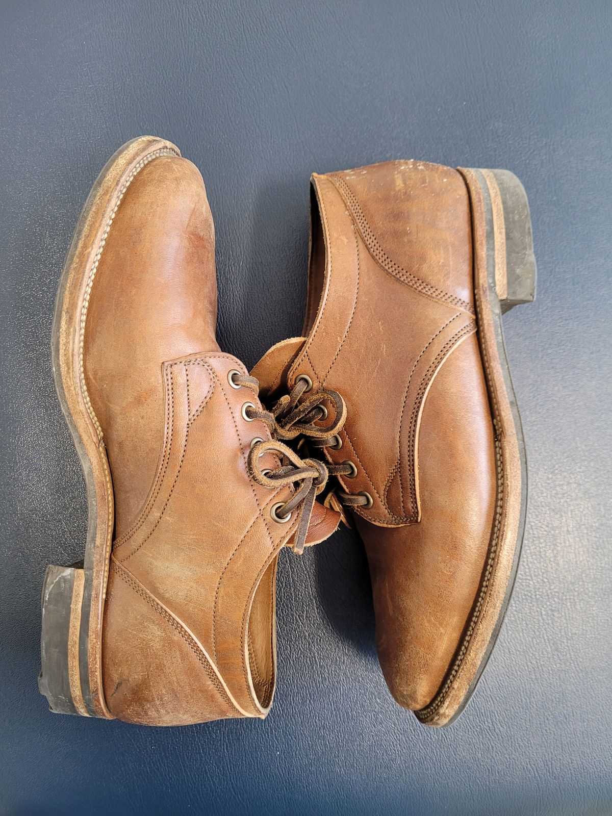 Photo by MyNameisJeff on March 6, 2023 of the Viberg 145 Oxford in Horween Natural Essex Workshoe Butt.
