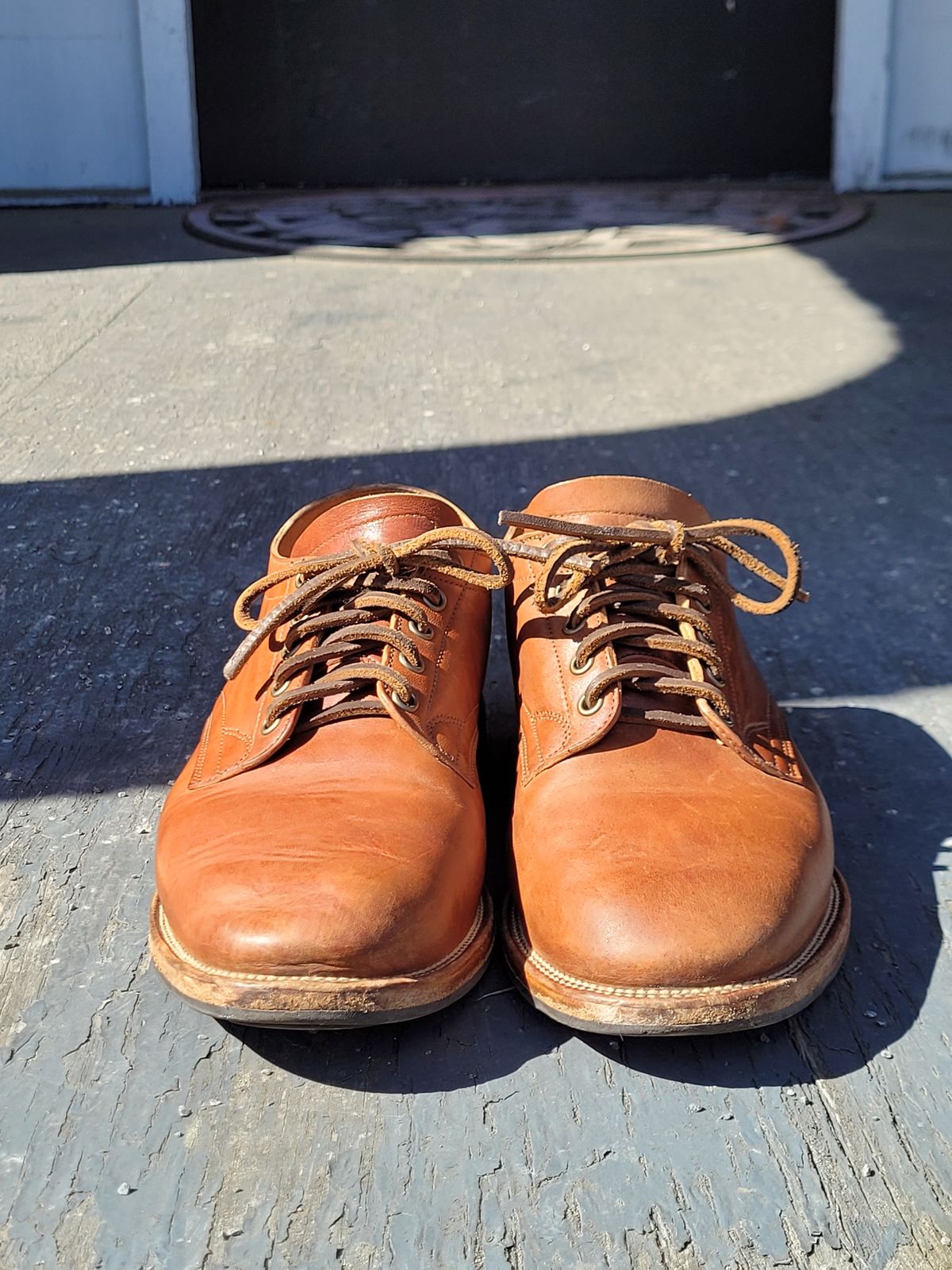 Photo by MyNameisJeff on April 1, 2023 of the Viberg 145 Oxford in Horween Natural Essex Workshoe Butt.